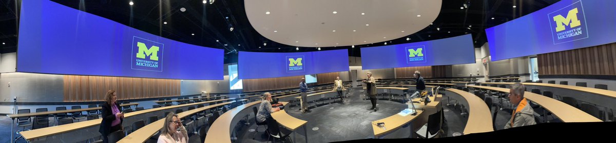 YesimAskin's tweet photo. BTAA Administrator Directors meeting!Learning from one another, not my favorite location but oh well.  @TechAtMSU https://t.co/82icSvaU3c