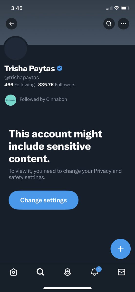 BrokeTrishaP's tweet photo. Hey @Cinnabon 🤡 Why do you follow Trisha Paytas? You endorse the f-slur? You endorse homophobia? 🤡 https://t.co/Qip0j71hO8