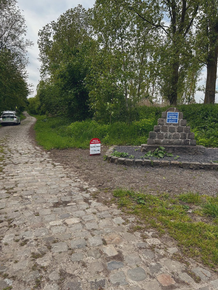 Reconnaissance de Paris-Roubaix U23 avec la Team @SojasunEspoir 🟢⚫️🟢

➡️ Secteur N•15 Marc Madiot - Chemin de Beuvry🧱

<a href="/RideCannondale/">Cannondale</a>