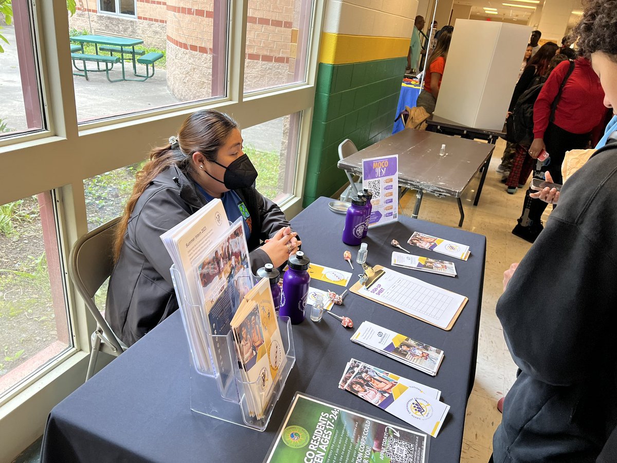 JfkCcic's tweet photo. The Career/Military Fair was a huge hit! Students were eager to learn more about employment. Some even with resumes in hand! https://t.co/ZWqFMFQq7g