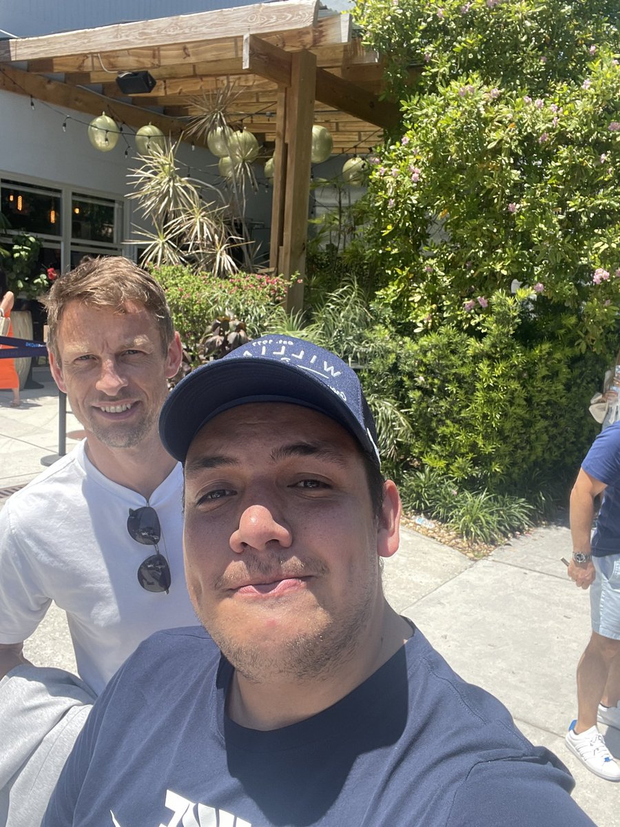EsJesusC's tweet photo. Foto con un campeón mundial de f1 ✅ https://t.co/HrrCTcLf9s