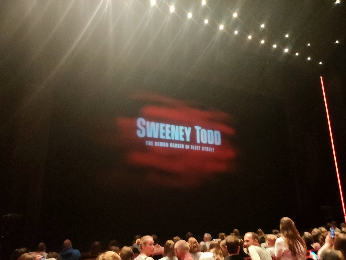 LikeTheMonth_ tweet media