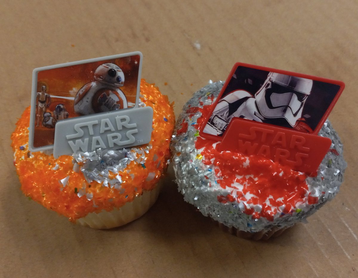 Was decorating cupcakes at work today and you know I had to do it...

May the 4th be with you