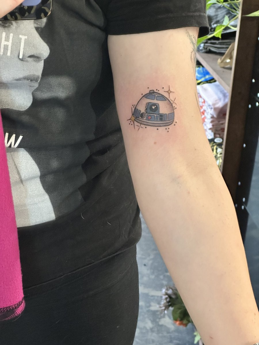 aclif10's tweet photo. Happy May the Fourth and all that https://t.co/17uN18y3MZ