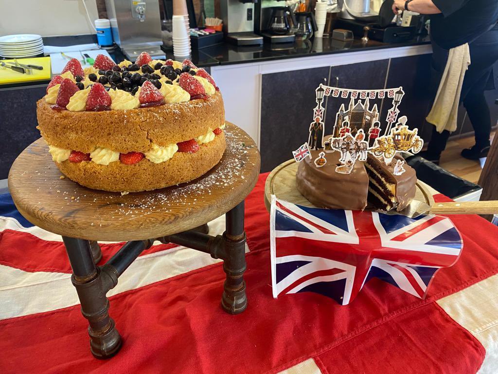 DawnPowell19's tweet photo. The Kings Coronation at Worcestershire County Council. Coronation chicken pie. Apricot sage and apple sausage roll. Coronation quiche. Vegetarian sausage and bean scone casserole. Victoria sponge. Treacle and chocolate cake @JonWhittle1fwyS @jessey1965 @AngelHillFood @worcscc https://t.co/TAI9fW7YKC
