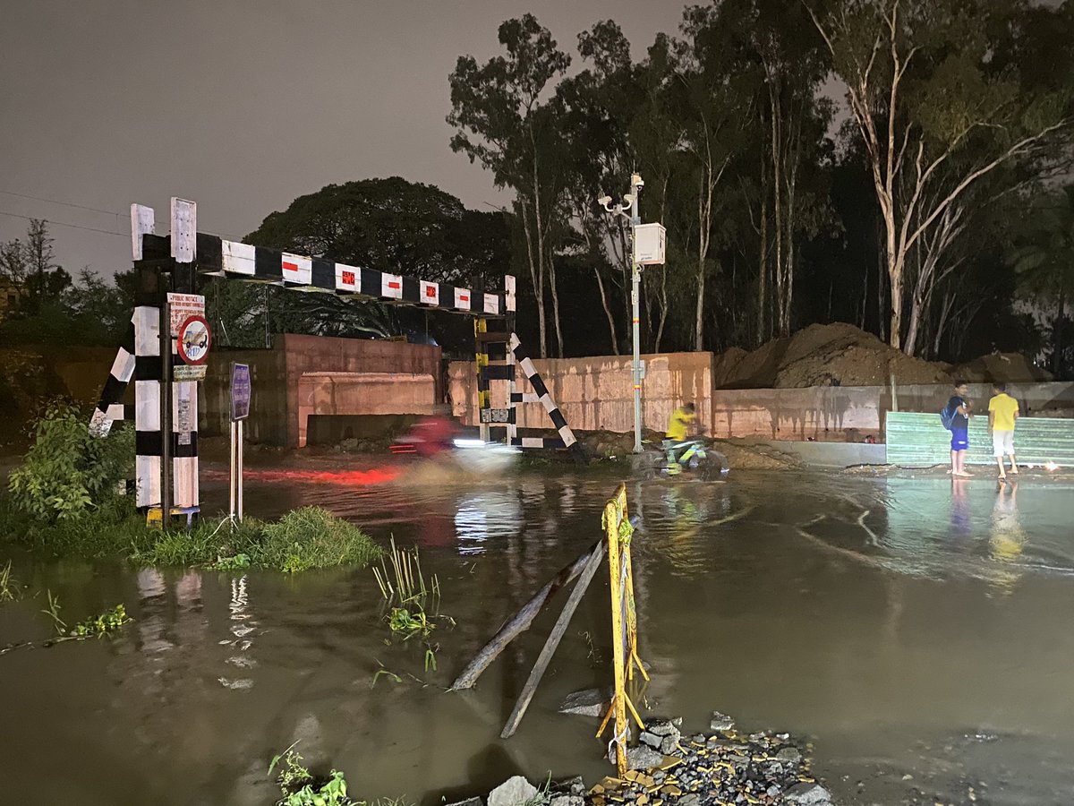 torajdeep's tweet photo. @east_bengaluru @chairmanbwssb Gunjur Underpass today evening after rain.
#bangalorerain https://t.co/agchA1m48o