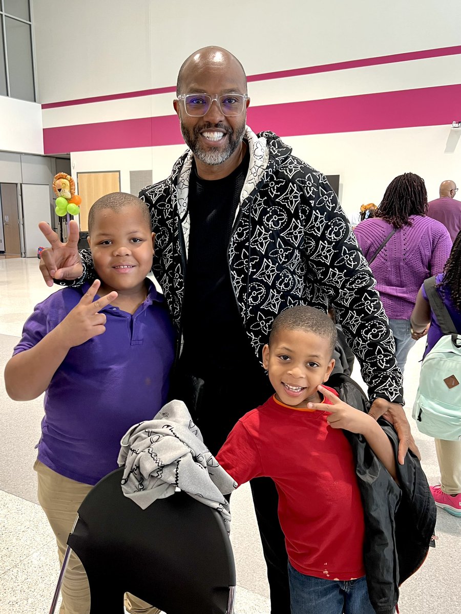 Torry Holt tweet media