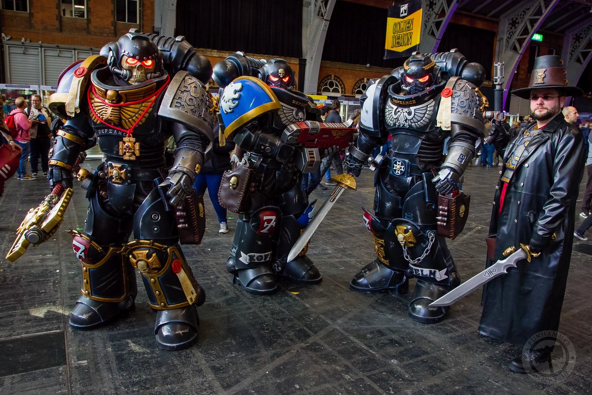 Better quality this time, oops!

#cosplay #warhammerfest2023 #gamesworkshop #WarhammerCommunity #warhammer40k #PaintingWarhammer #Spacemarines #Deathwatch