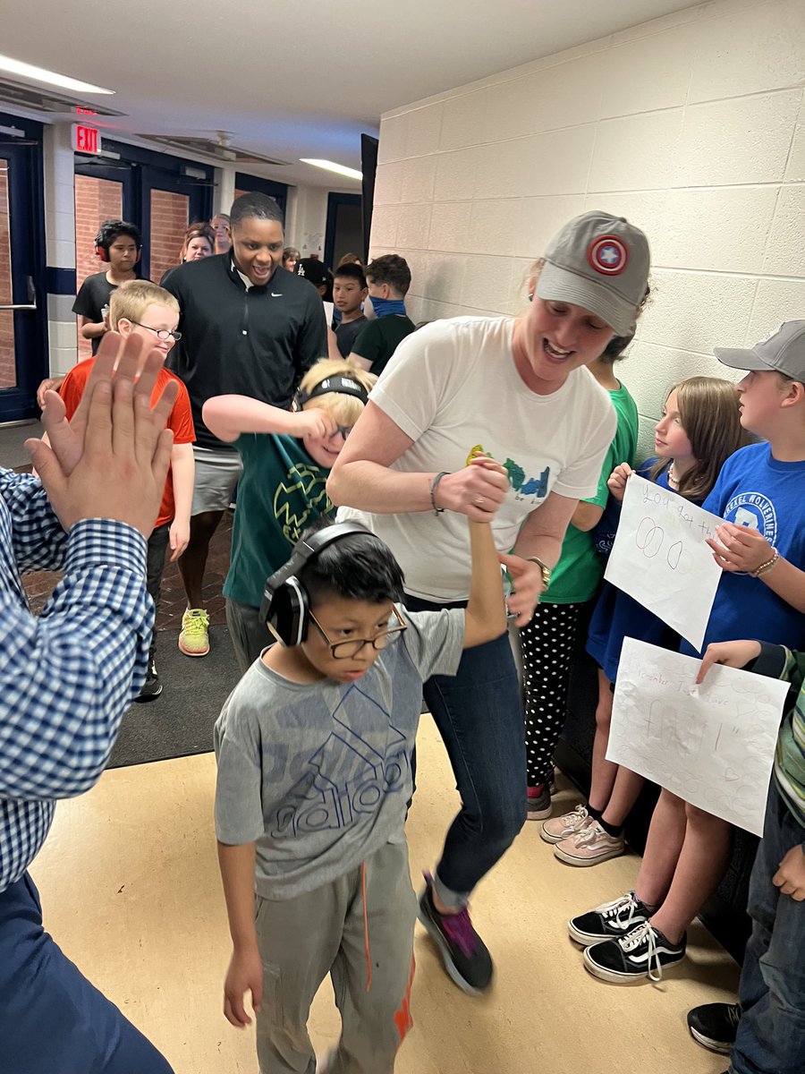 •Jessie Gravel• tweet media