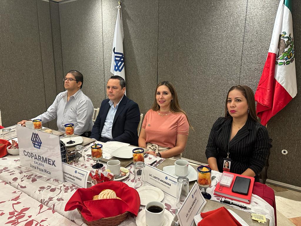 Coparmex_PR's tweet photo. El día de hoy tuvimos un Desayuno de Trabajo con una ponencia de HSBC llamada "Panorama de desarrollo en México y oportunidades crediticias" con la finalidad de informar y brindar apoyo a nuestros socios. https://t.co/Tz7Cl8FLY3