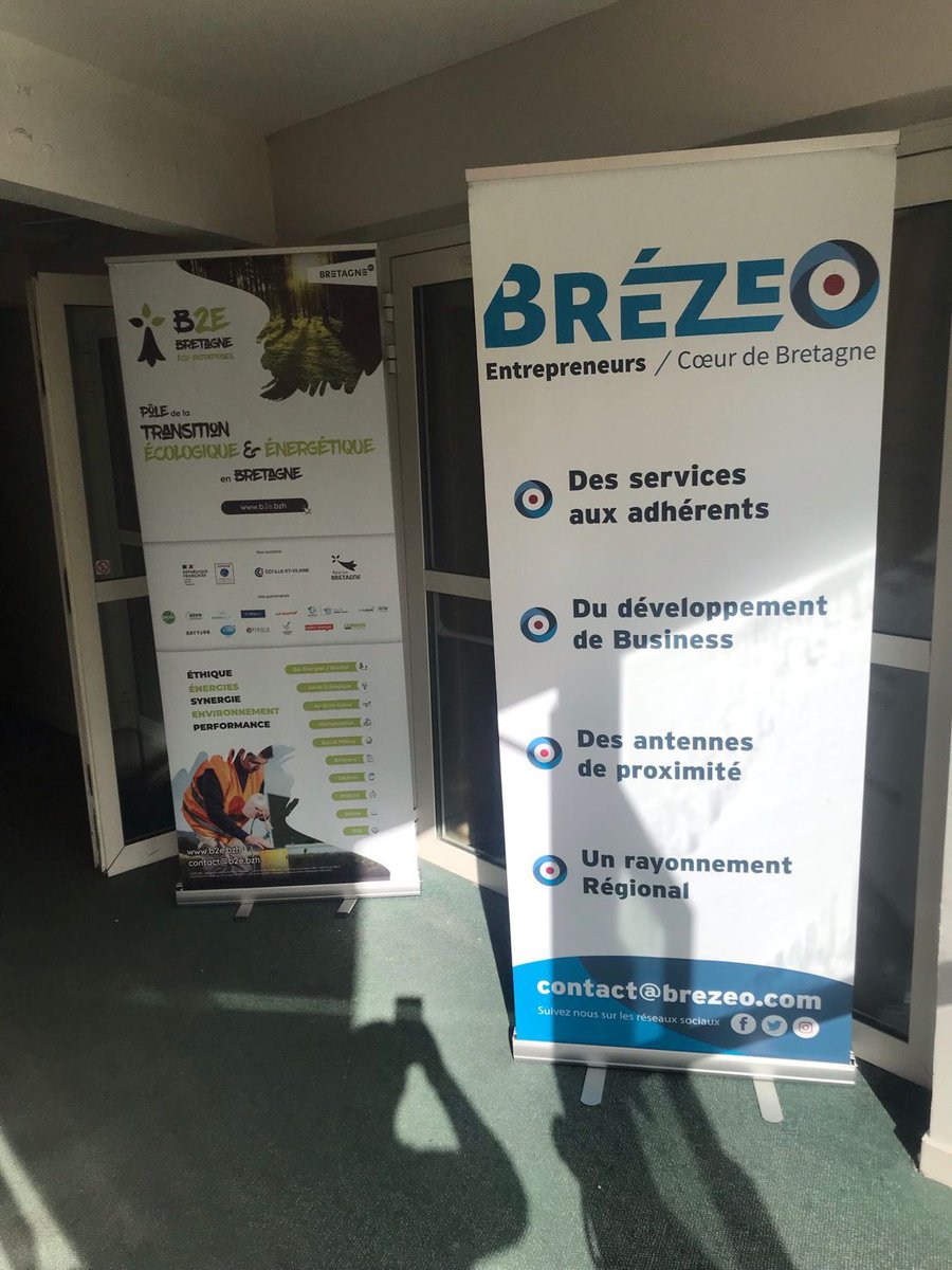 hervedenis3's tweet photo. #speedmeetingbusiness c’est parti !
182 entreprises de notre @regionbretagne présentent leurs activités et leurs savoir faire ! Bon réseautage à tous ! @EcoEnt_Bzh @Brezeo56 @PROMOUVANCE #CEDRE #RESEAUINITIATIVEPLOERMEL #LACLE #CENTREMORBIHANENTREPRISES https://t.co/7trLOdQokf