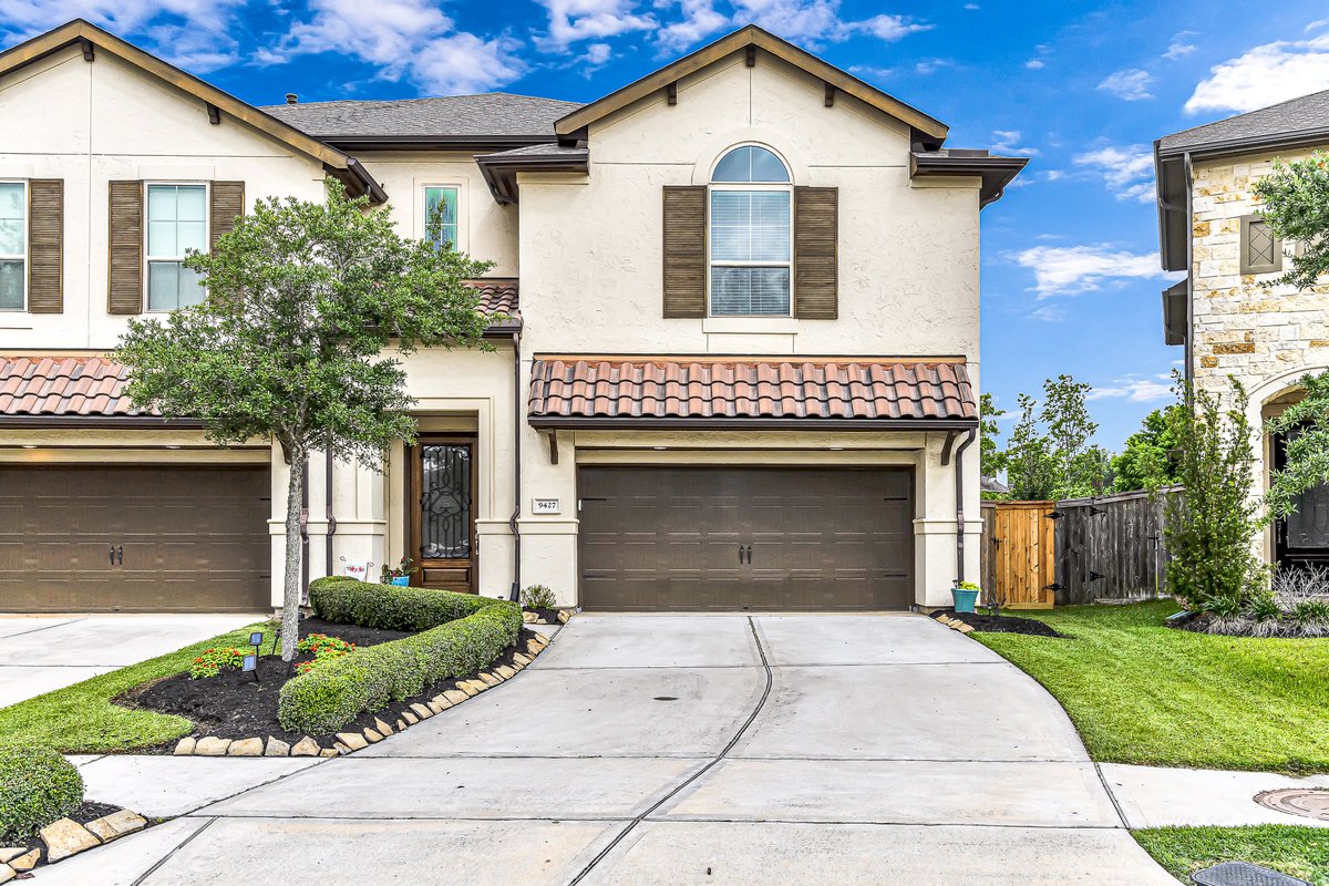 christaburgess's tweet photo. Just Listed in Missouri City: 9427 Scanlan Heights Lane, Missouri City, TX 77459 https://t.co/rqmnkABIXA #openhouse #houstonhomes #Texasforsale https://t.co/asNWV6isDs