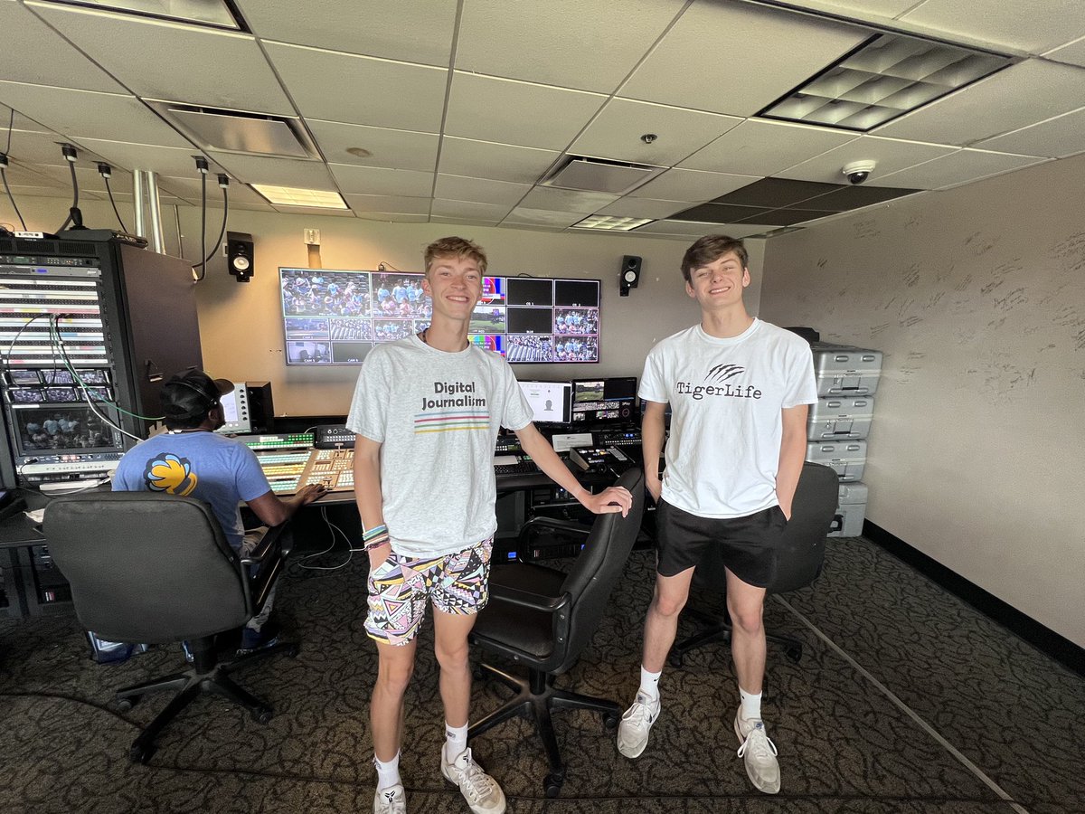 AHSTigerlife's tweet photo. Happy Ferris Bueller Field Trip Day for TigerLife Media! Students who have worked so hard all year were treated to a baseball game touring the control room and media center! #maythefourthbewithyou #ahstigerlife #sportsproduction https://t.co/sTVid4P0ZF