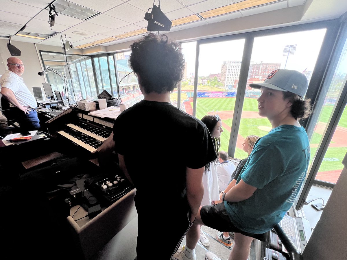 AHSTigerlife's tweet photo. Happy Ferris Bueller Field Trip Day for TigerLife Media! Students who have worked so hard all year were treated to a baseball game touring the control room and media center! #maythefourthbewithyou #ahstigerlife #sportsproduction https://t.co/sTVid4P0ZF