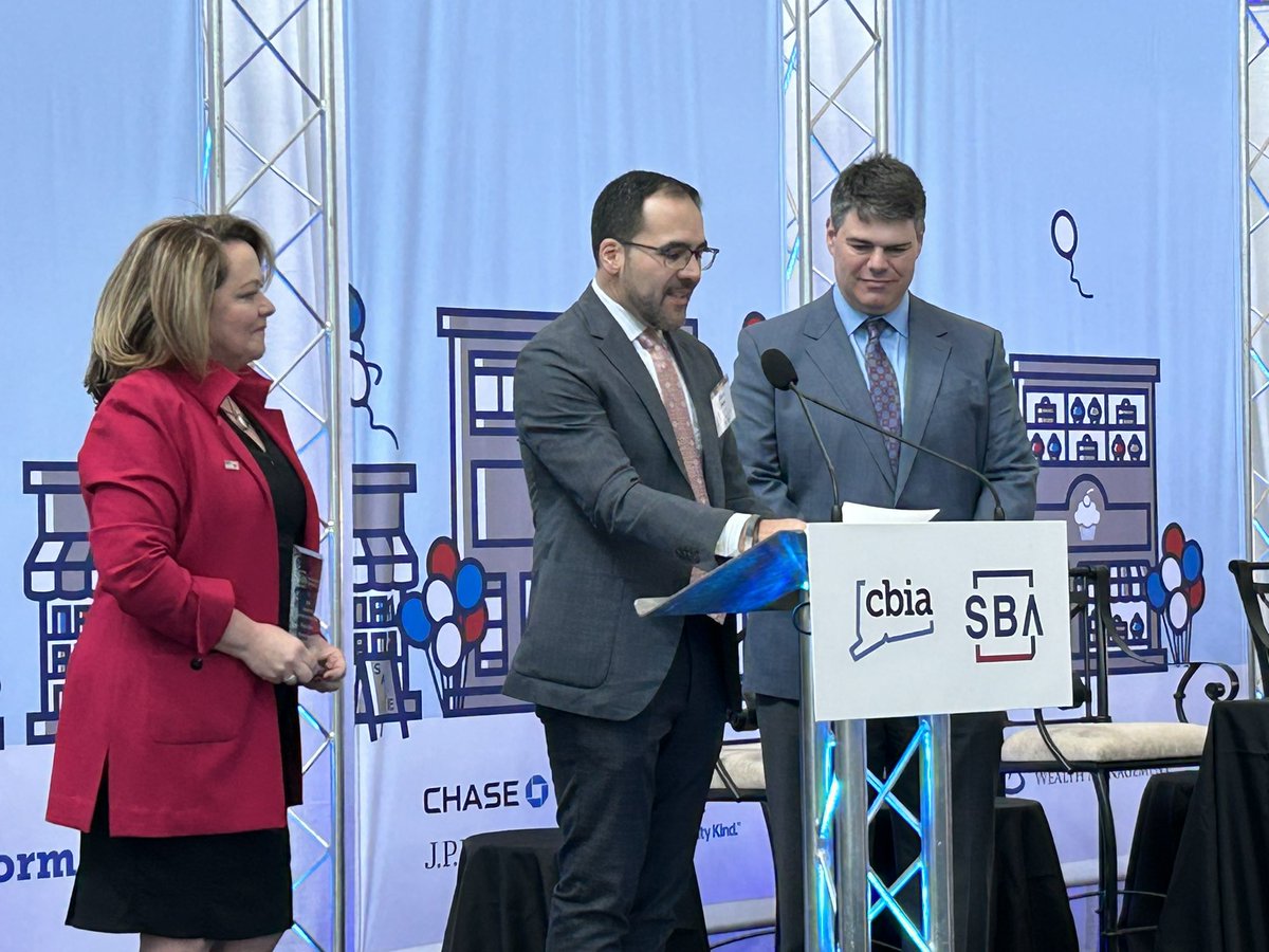 Pedro Soto, CEO of #PlainvilleCT-based Hygrade Precision Technologies, accepts the @SBA_Connecticut manufacturer of the year award. #MadeinCT #manufacturing #NationalSmallBusinessWeek