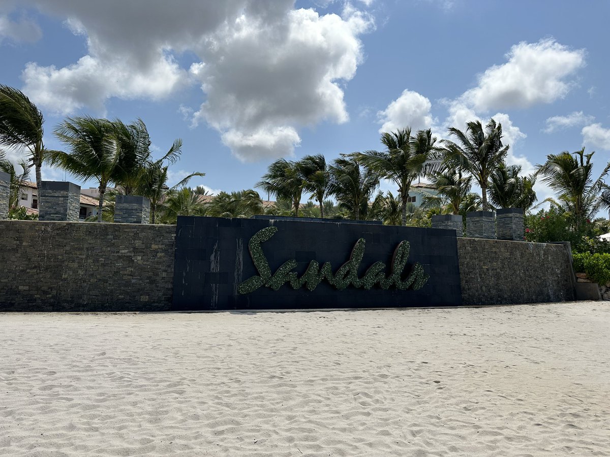nhjoshjudge's tweet image. Still have a few days left on the best vacation ever.  #sandalsresorts #ilovesandalsresorts