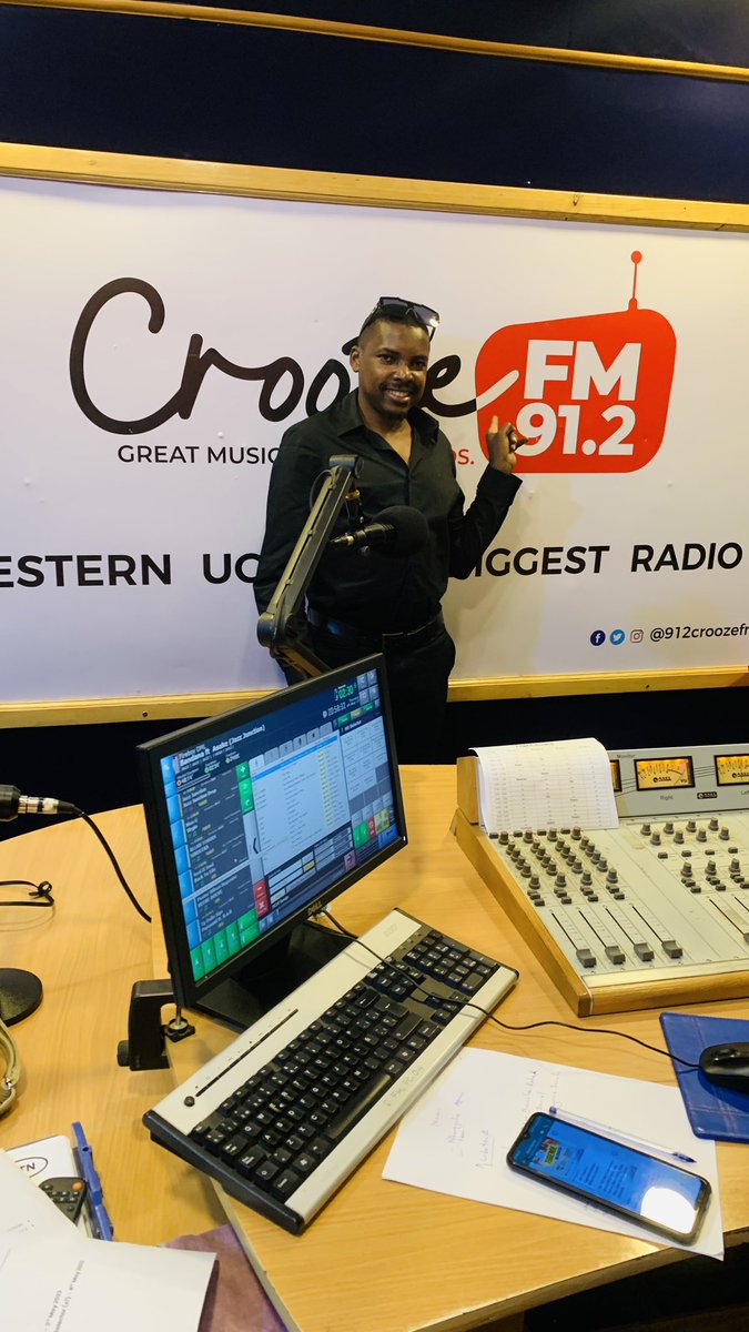 eddiespikaagaba's tweet image. Live on Western Uganda’s biggest radio @912CroozeFM with @BabyDosh14 #Hitselector proudly powered by @mtnug. (the official sponsors)of #TugendeMukikadde slated for 13th May @hotrianglembra. Dial #170*86# to download tunes and win some tickets.