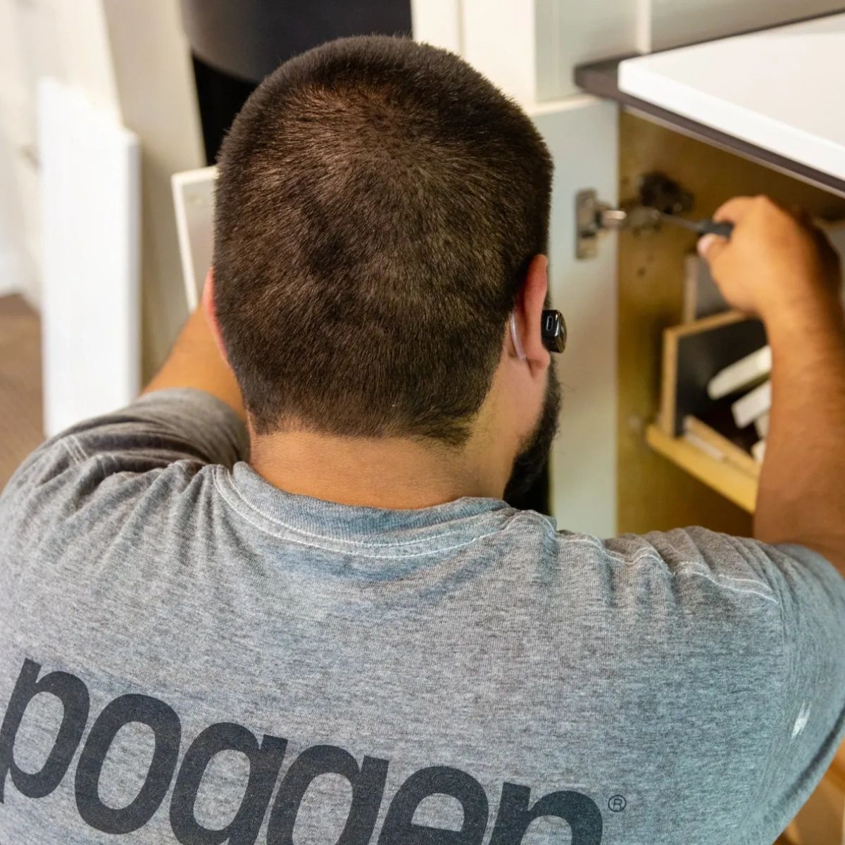 PoggenpohlFW's tweet photo. Looking for a kitchen that's both functional and beautiful? Florida Designer Cabinetry has the experience and expertise to bring your dream kitchen to life. https://t.co/Uwg0Wn8bFb