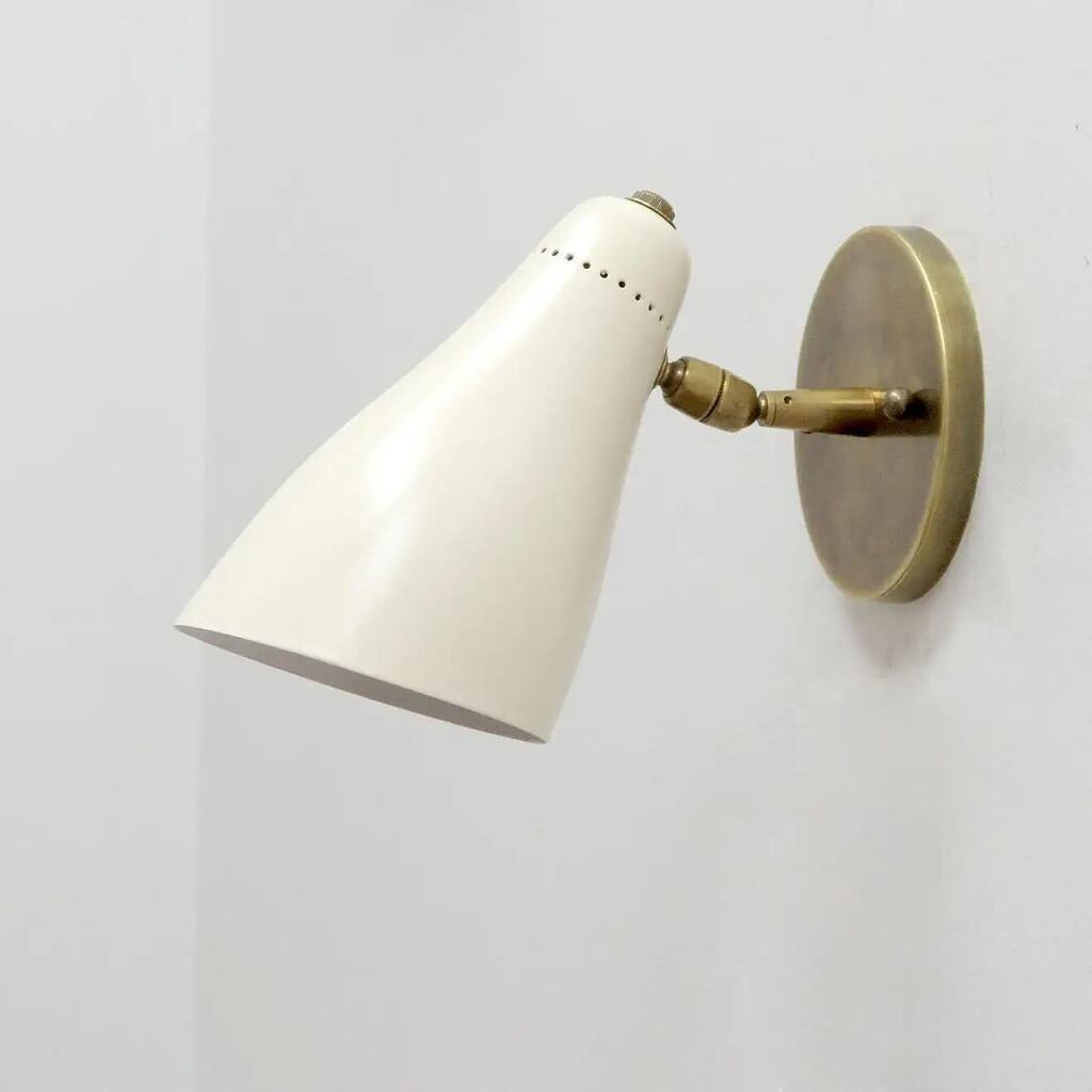 GalleryL7's tweet image. Giuseppe Ostuni Wall Light, 1960s #galleryl7 #giuseppeostuni #oluce #italy #walllight #1960s #midcenturymodern #losangeles #melrose #lightingdesign #interiordesign #vintage #1stdibsdealer instagr.am/p/Cr1K027v_ZS/