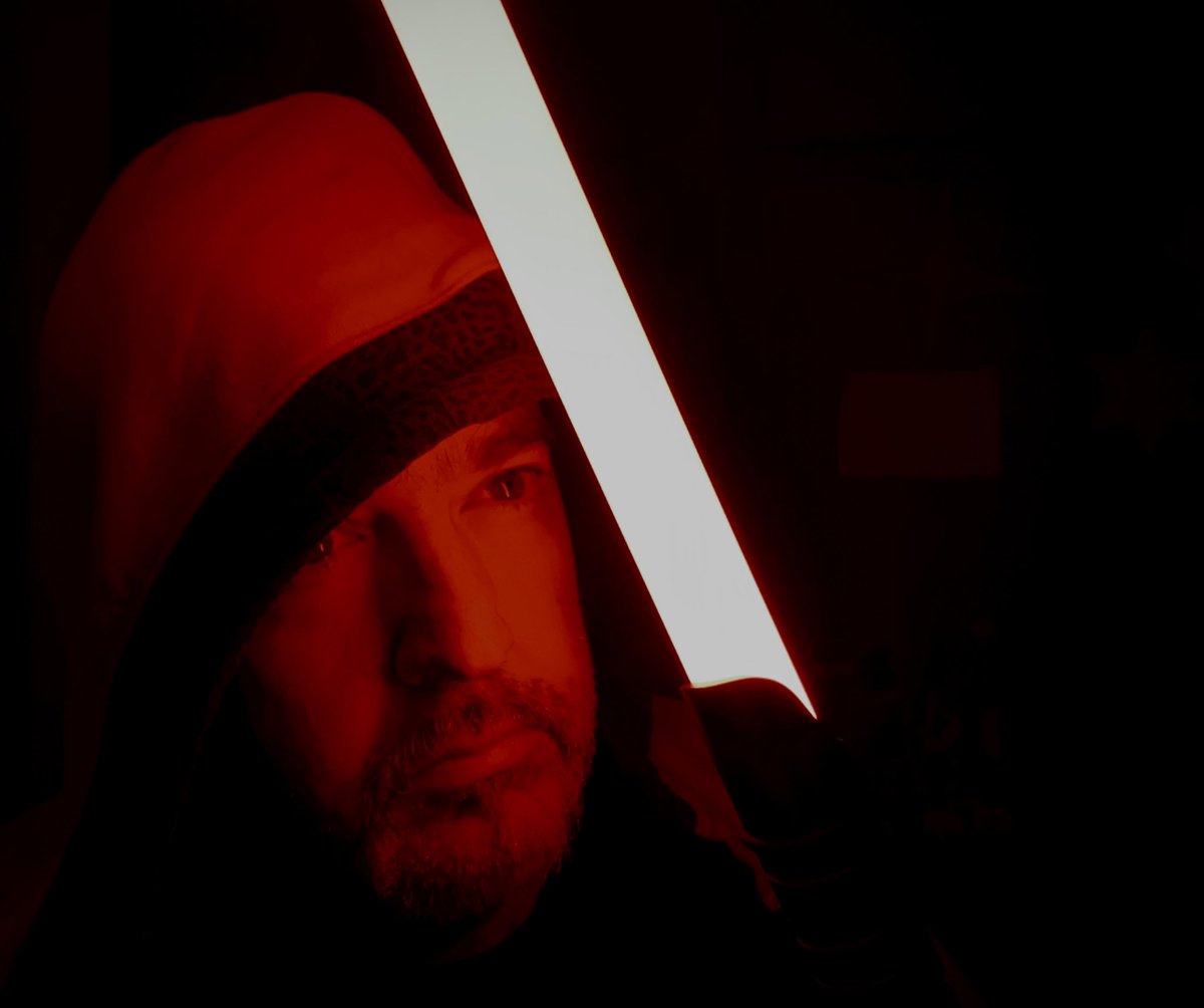 docentemago's tweet photo. Friki hasta la médula 
#May4th #ProfeFriki https://t.co/0qXwDeDDOy