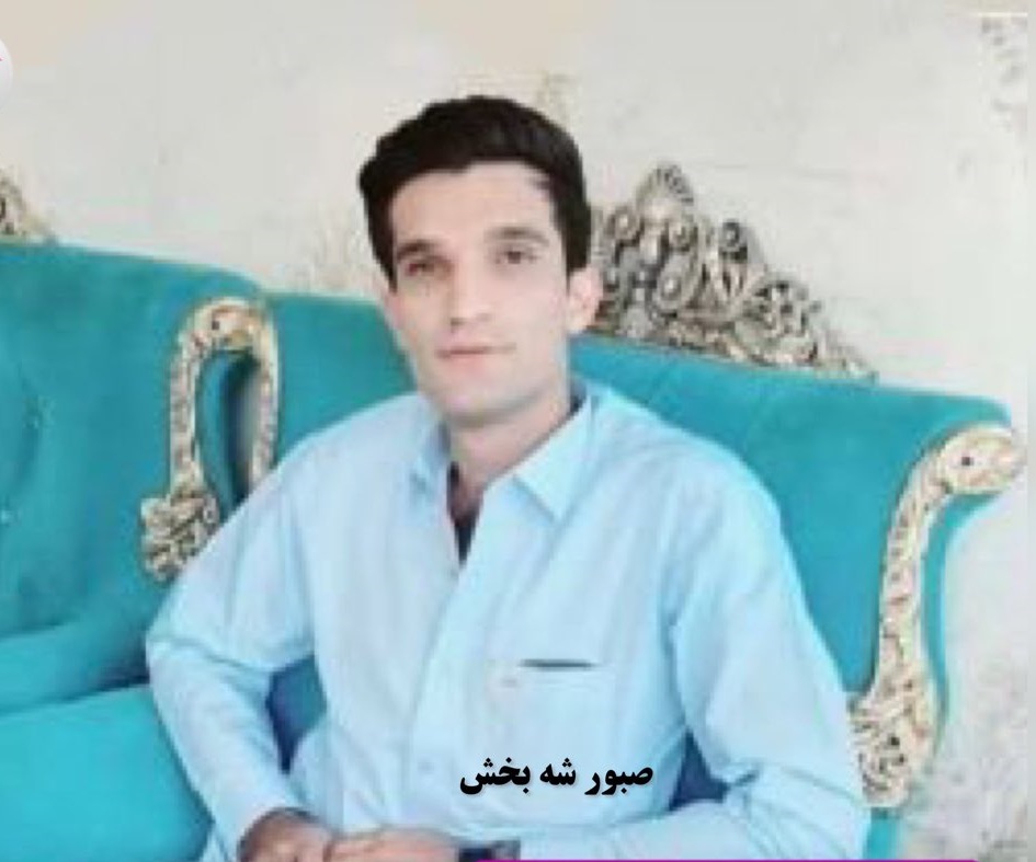 IranHrm's tweet photo. The identities of the Baluch prisoners executed today in Yazd prison were:
#SaboorShahbakhsh, 32,from Zahedan, arrested in 2020;
#AmirRameshk, 34, from Rigano, arrested in 2020;
#AbdolbasirPajom (Tutazehi), 29, from Zahedan,arrested in 2014
#BalouchGenocide
#StopExecutionsInIran https://t.co/pd4AUVWWgP