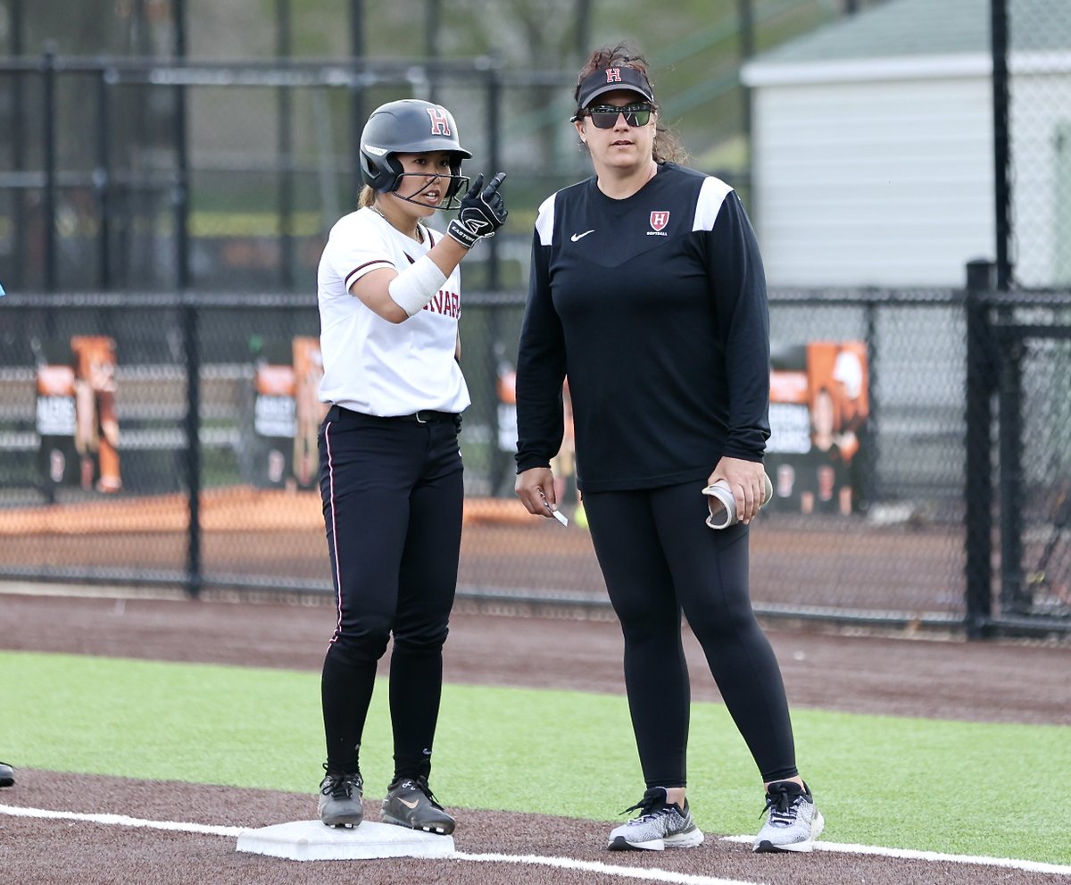 Harvard Softball tweet media