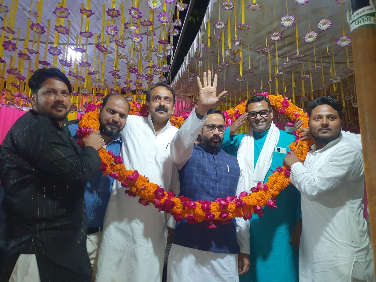 imshaukatali's tweet photo. नगर पालिका परिषद ककराला, बदायूं 
मिशन निकाय चुनाव, उत्तर प्रदेश 
#AIMIM #AsaduddinOwaisi #ShaukatAli #AIMIMUttarPradesh #Kite🪁#Elections2023 #UttarPradesh
@asadowaisi @aimim_national https://t.co/1oDeRnWy9r