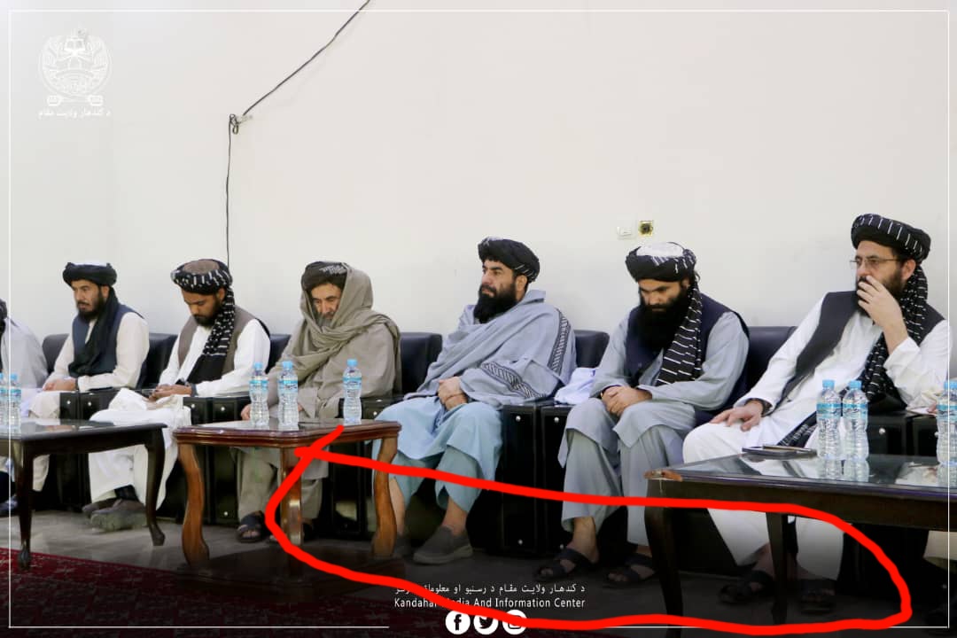 HeadKhan2's tweet photo. تاسو ټول وه واياست الحمدلله  👉
مشران مو ټامیانو غوندي نه په غلا نه په رشوت او نه هم په شهرت کي رقابت کوي  ،
بلکه ټول رقابت يه په عاجزي  خاکساري او ده امیر په اطاعت کي دي  ،
بیا وه واياست الحمدلله ❤👉 https://t.co/nEcCr2331x