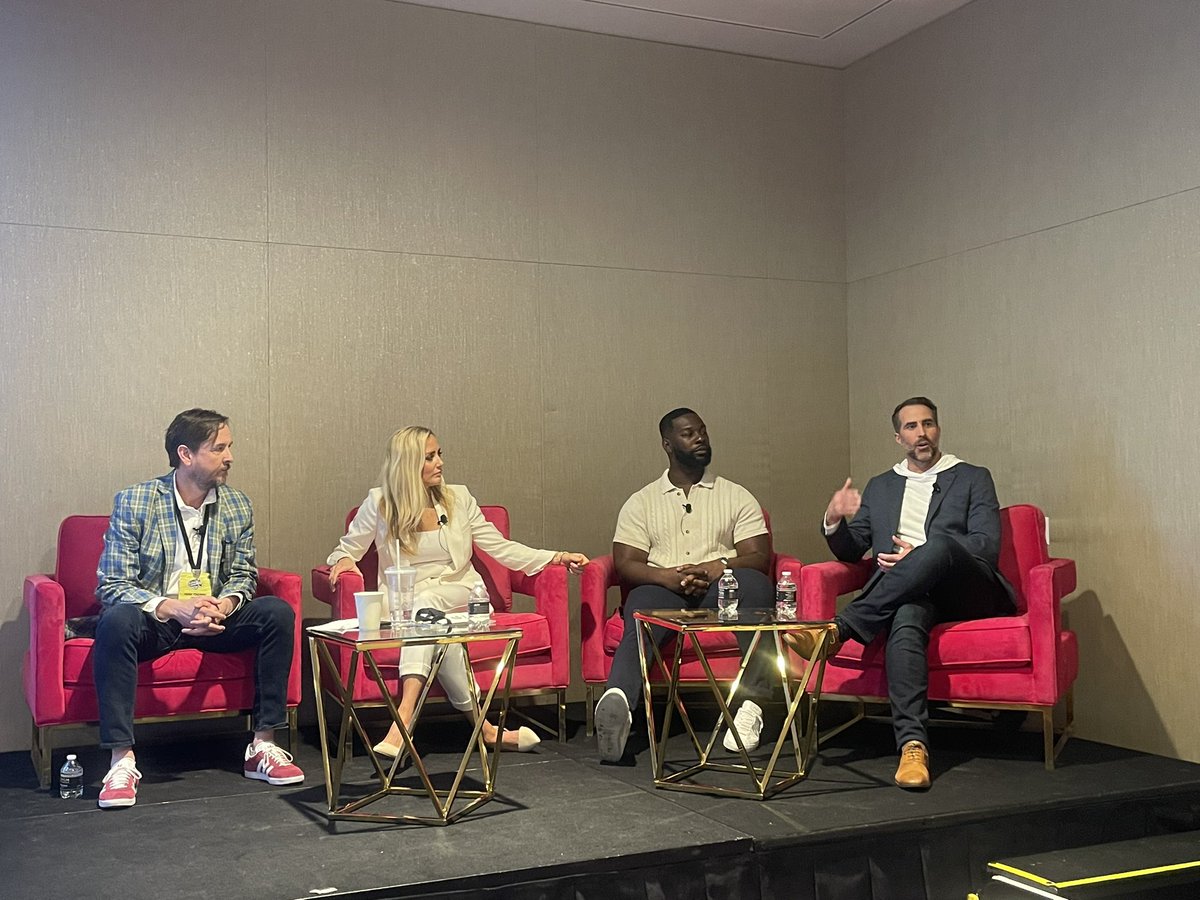 JasonLahita's tweet image. Fantastic power panel happening now at #JoltConference featuring @variableannuity @DasarteYarnway @SamanthaTwenty and @SeekingDelta about how to leverage webinars for advisory businesses… 🚀⚡️