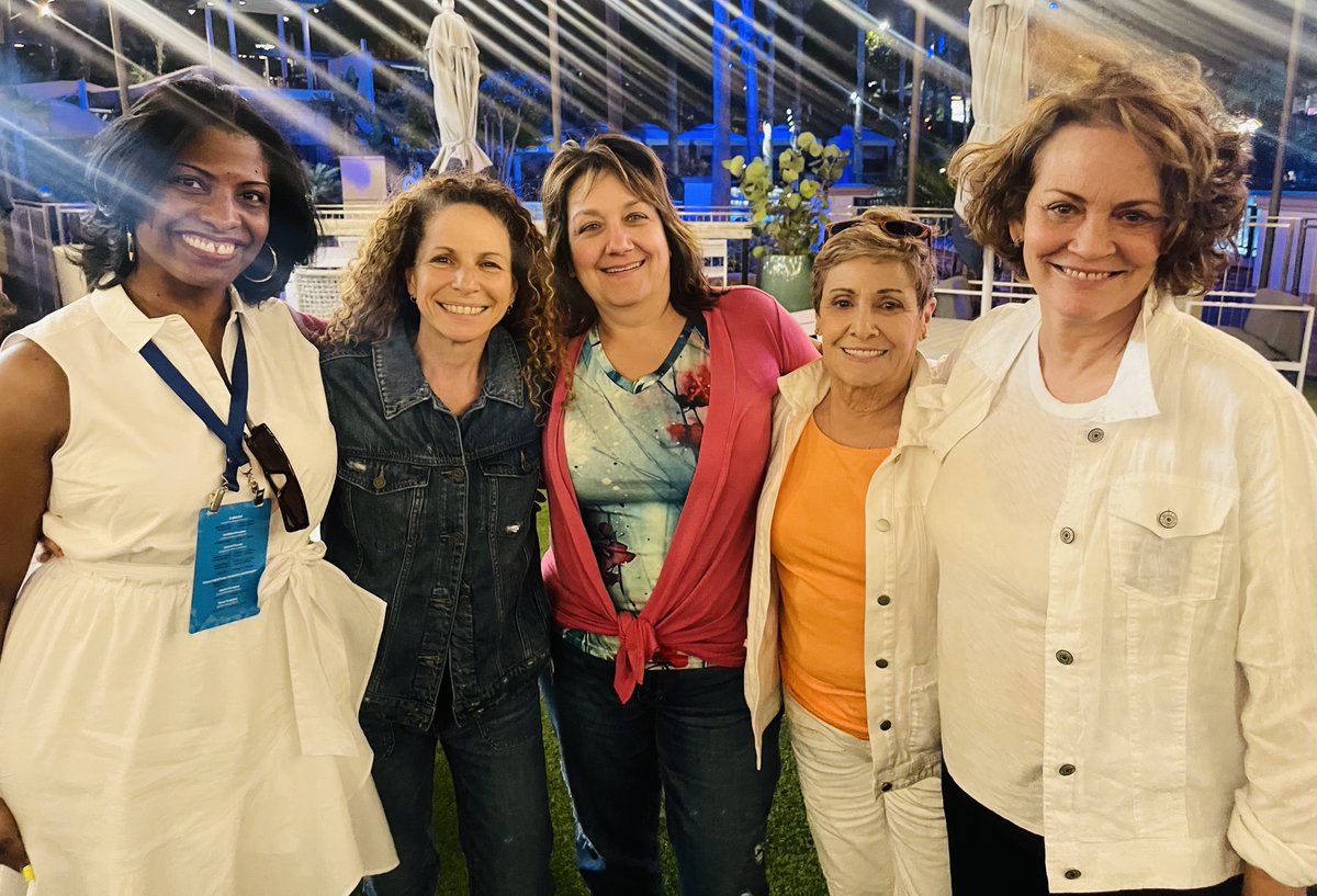 WRiTE BRAiN BOOKS tweet media