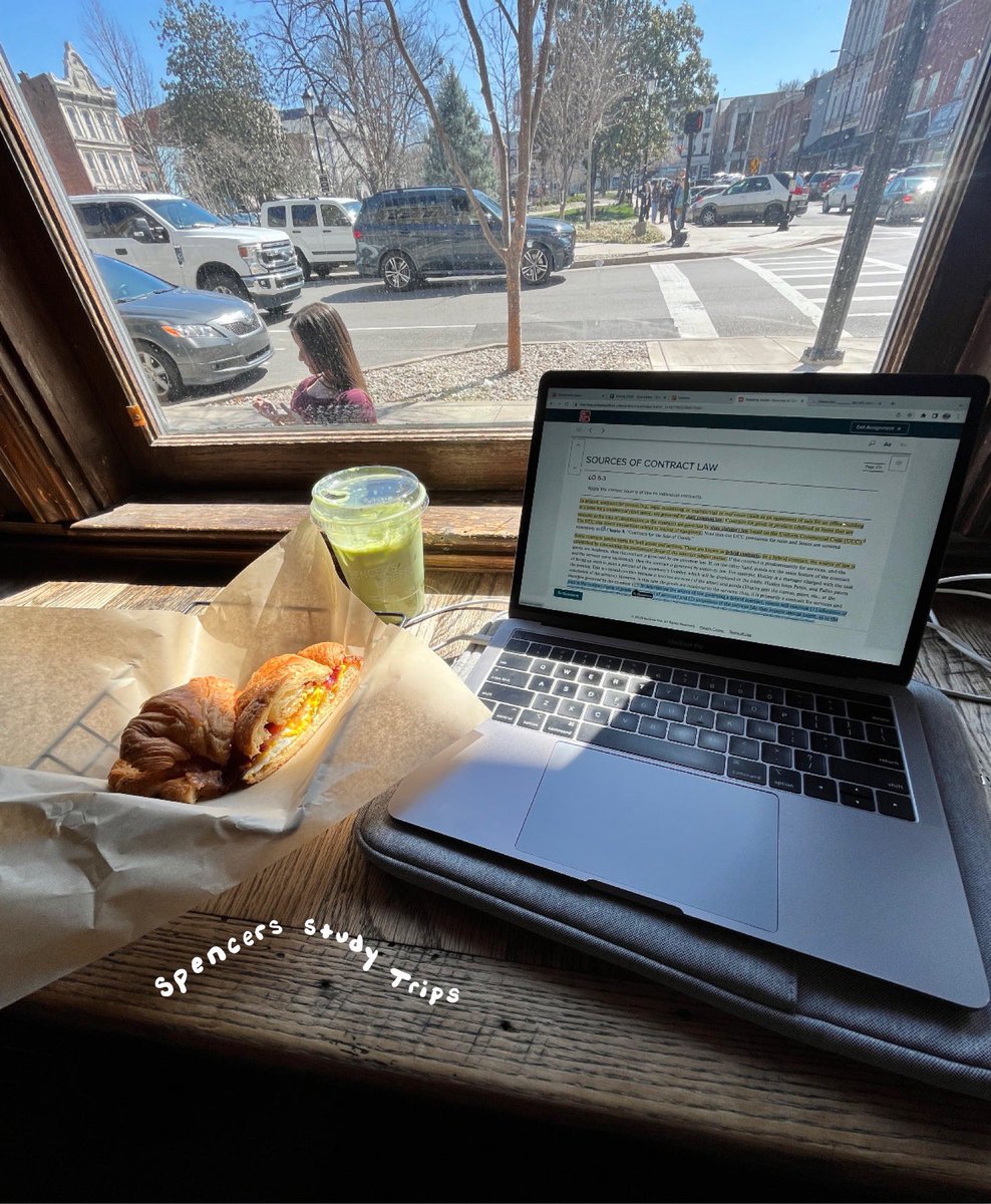 LaylaTammen's tweet photo. crazy to say I’m half way though college 🤍🥂

#college #cheers #nomoredormlife #halfway #junior #sophomore #friends #memories #nextsemester #4semesters https://t.co/ONYPR5pFNE