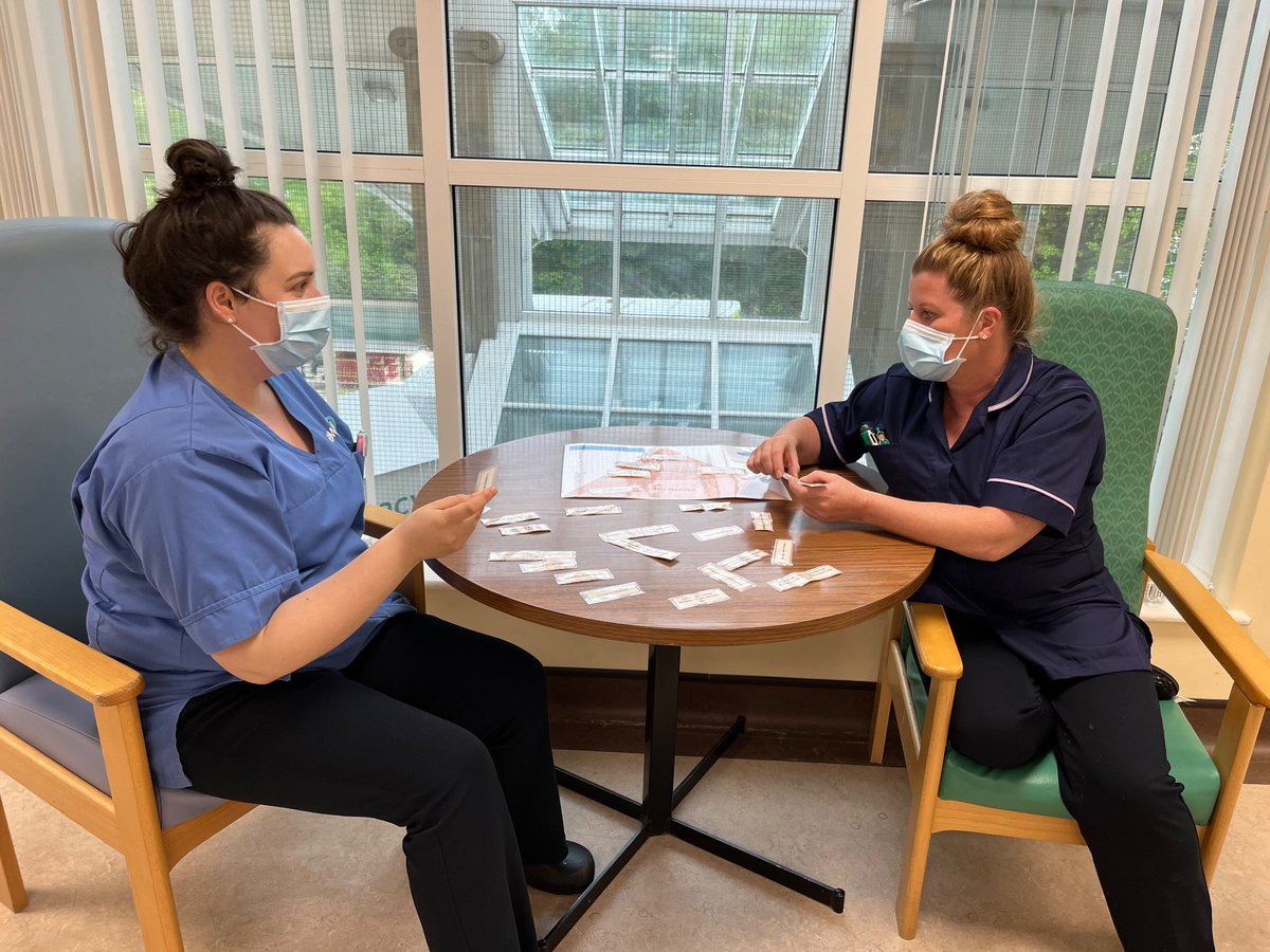 The staff at Ross Community Hospital have been playing the “gloves on or gloves off” game 🧤 for World Hand Hygiene Day tomorrow.

Thank you to Junior Sister Rachel Powell & all the staff who took part & completed the hand hygiene competition.

@WyeValleyNHS 
#AmazingWVTstaff