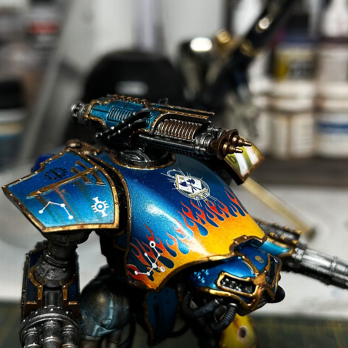 tomstallard's tweet photo. Painted up one of the new conversion beamers and a warp missile I’ve had for a while to add to my #legioastorum #adeptustitanicus #horusheresy #hardforheresy @warhammer https://t.co/cBBbDp6Lkl