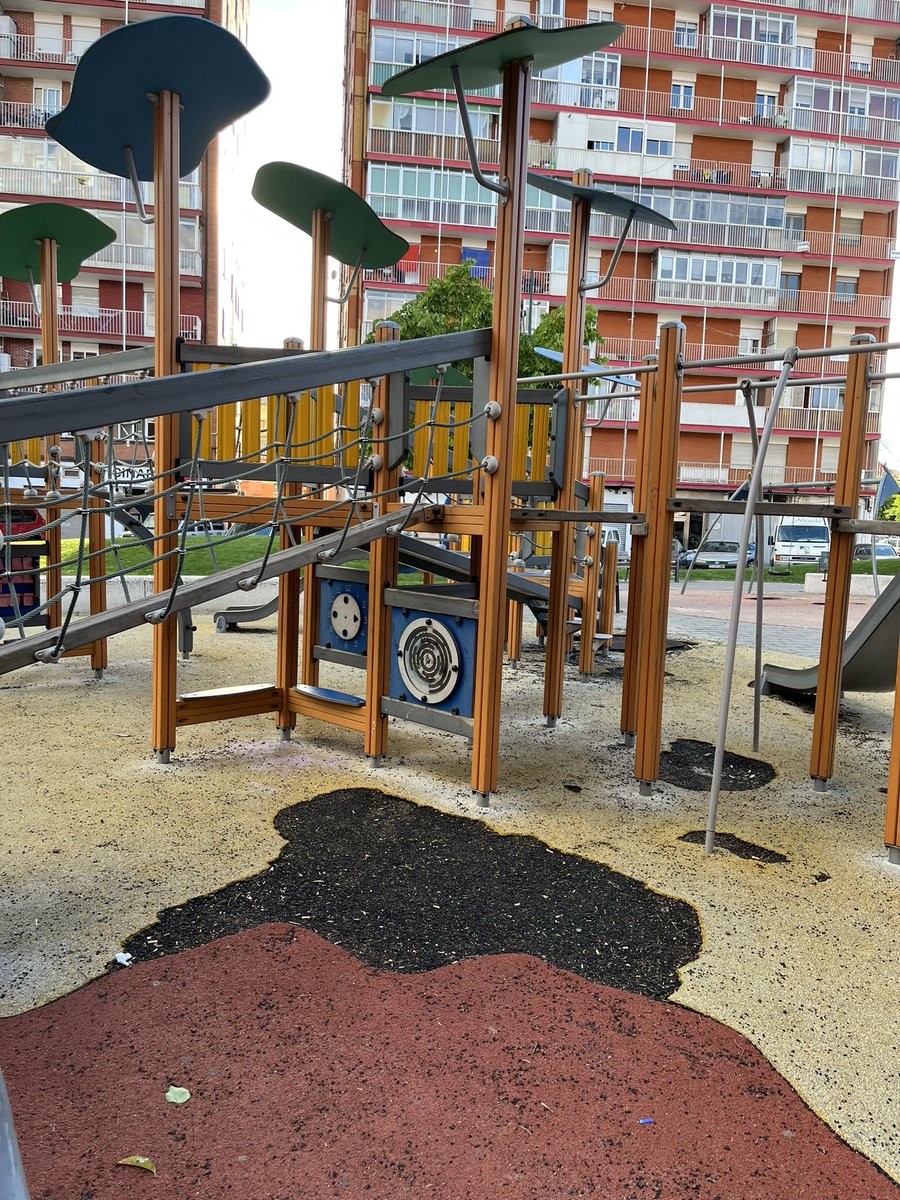 LAURA FERNANDEZ🔻 tweet media