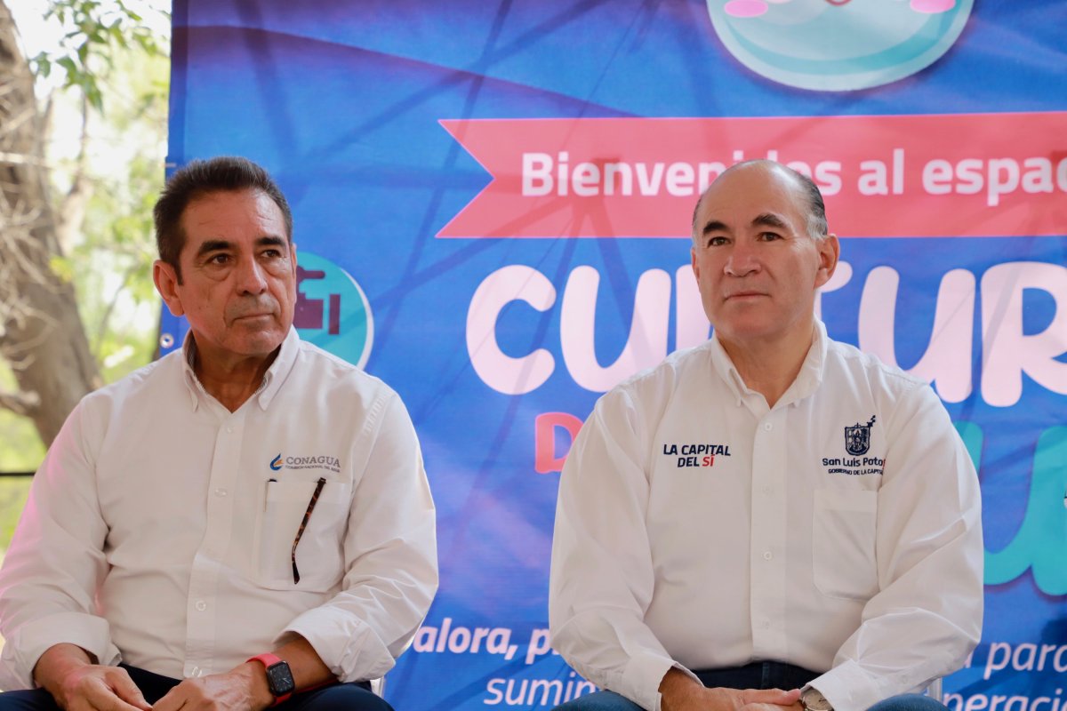 SLPMunicipio's tweet photo. 🏡 El alcalde @EF_Galindo encabezó la reinauguración del Centro de información y educación ambiental #CasaColorada, ahora como un espacio que fomenta el uso y el cuidado del agua. 🚰
💧 El agua es un tesoro natural, legado para las próximas generaciones ¡ciudémosla! https://t.co/YpFqI7TDU6