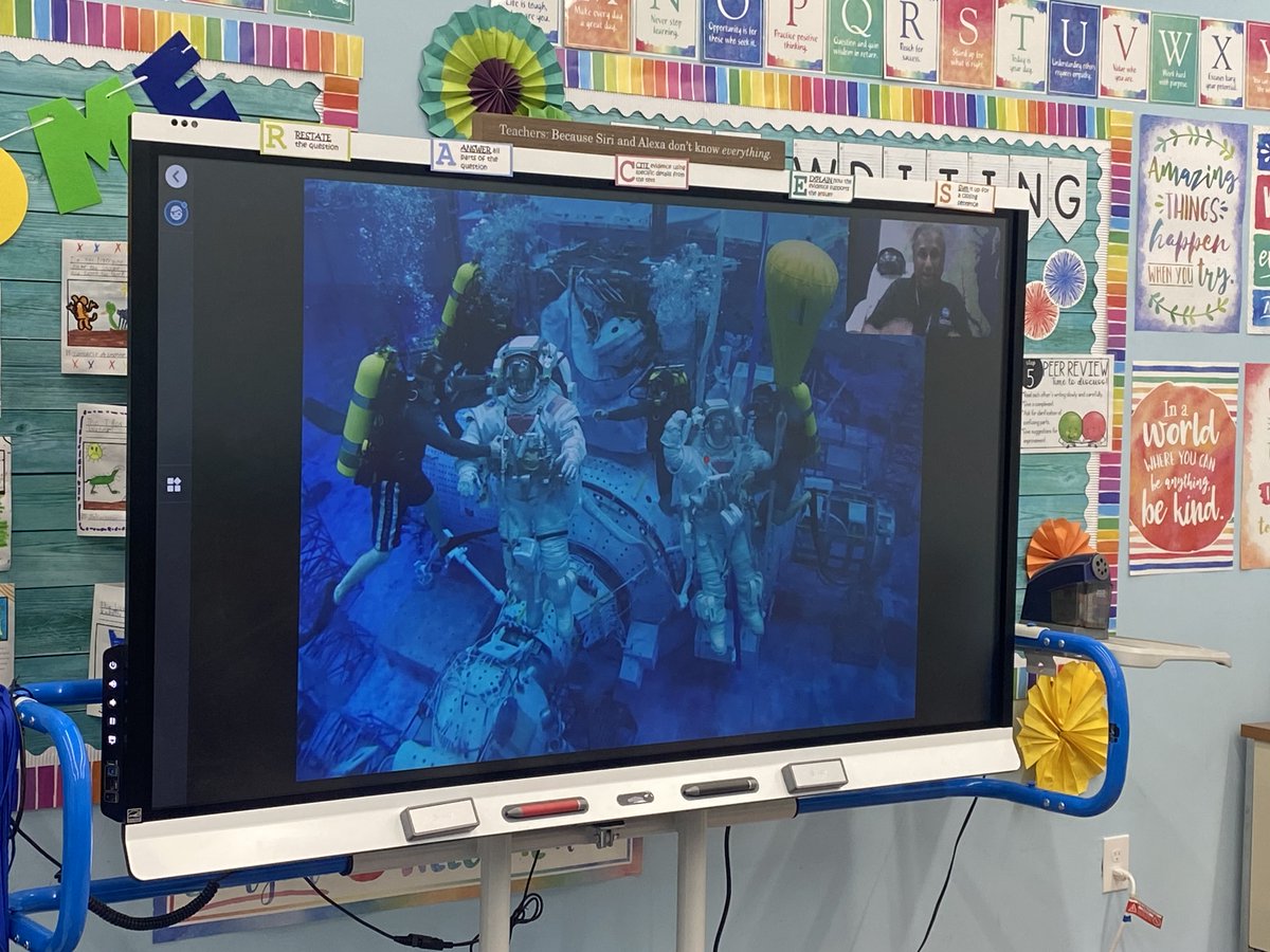 tweetMCSCS's tweet photo. Our 3rd graders had the privilege of meeting the N.A.S.A Goddard Visitor Center. Students discovered ways scientists, engineers, and astronauts have developed to help humans live in space. #NASA #learningisfun #spaceiscool #STEM #mcscs https://t.co/KL2ifLxoFj