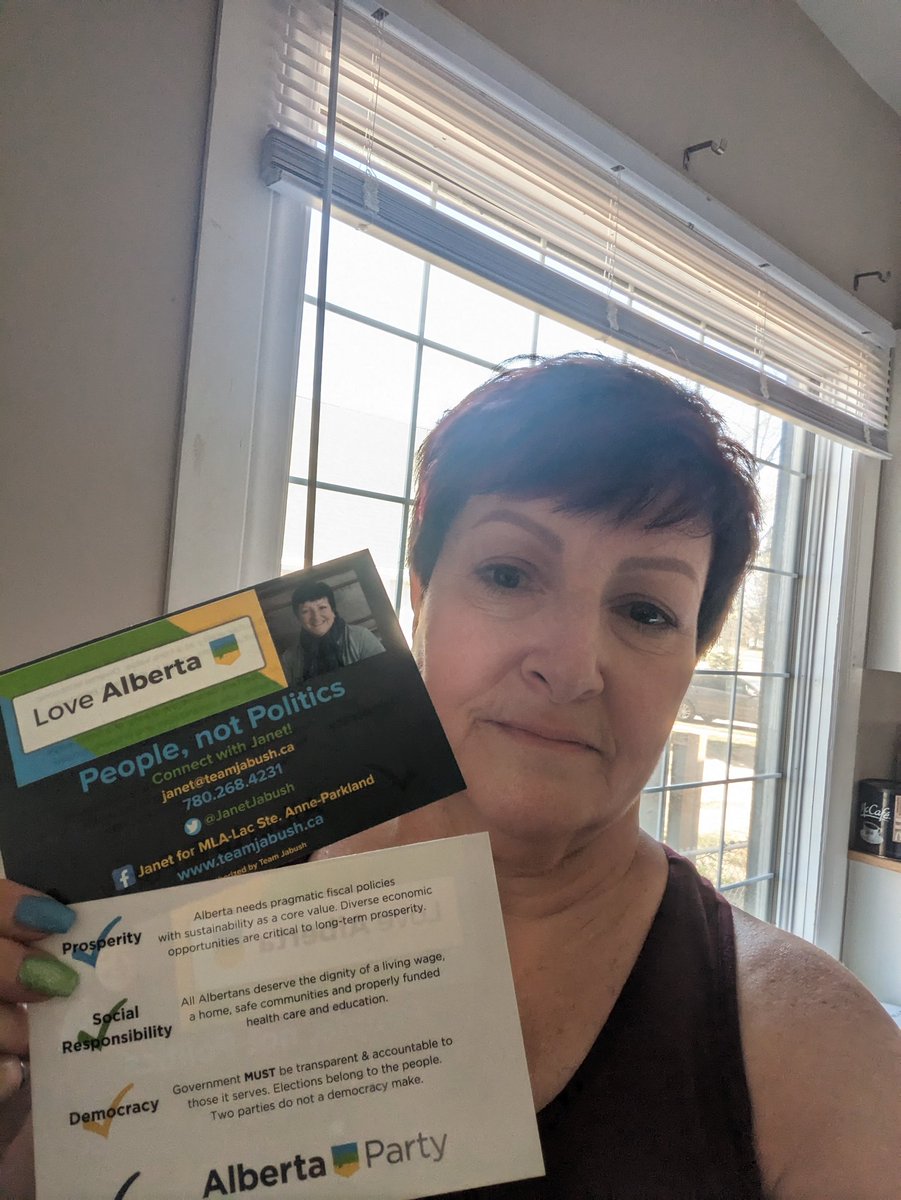 JanetJabush's tweet image. Whoopie! Print collateral is here! And, now, we door-knock!