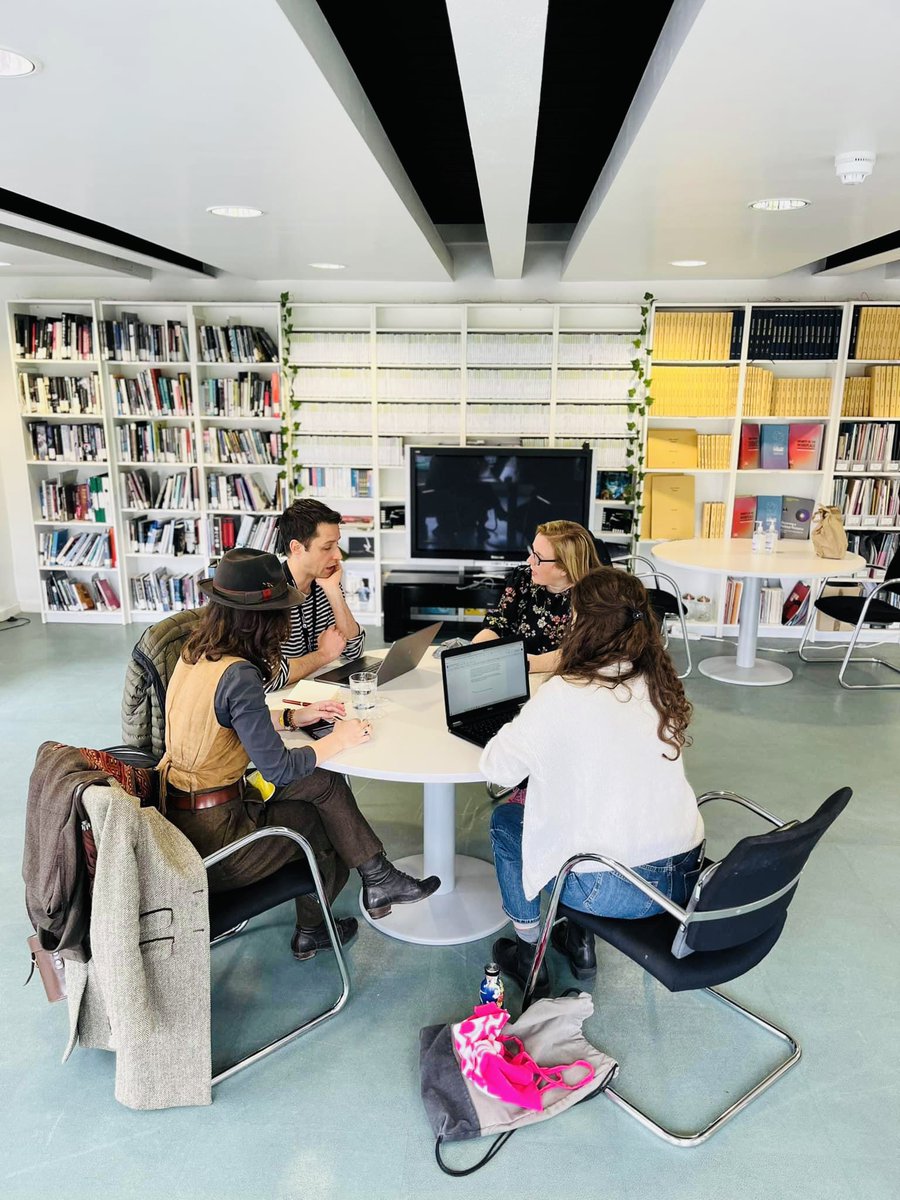 WeberLiza's tweet image. Sharing a few photos of us #springbackacademy dance critics during the #springforward23 festival in Dublin last weekend, which was organised by @AerowavesEurope and @springbackmag. 21 performances in 3 days, and 5 of which we each had to review…