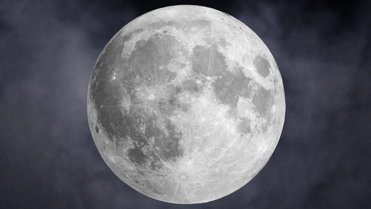 A nossa live da Lua cheia acontece hoje! Vamos aproveitar a noite para observar também um possível surto de meteoros da chuva de meteoros Eta Aquáridas. 

A nossa transmissão começa às 21h30 BRT. Deixa o lembrete ativado na live: youtu.be/bOYTmWLwEyw