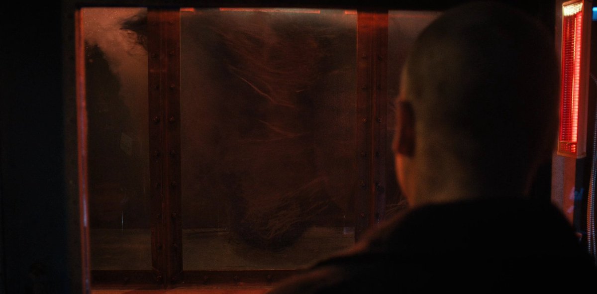 sapphicjopper's tweet photo. stranger things theory!

we need to talk about how s4 introduced us to the exact opposite of "the shadow." when nancy discovers how will talked through the lights, we're shown bright, glimmering particles. what if these particles will be harnessed to DEFEAT the shadow in s5? https://t.co/GP28nv77VQ