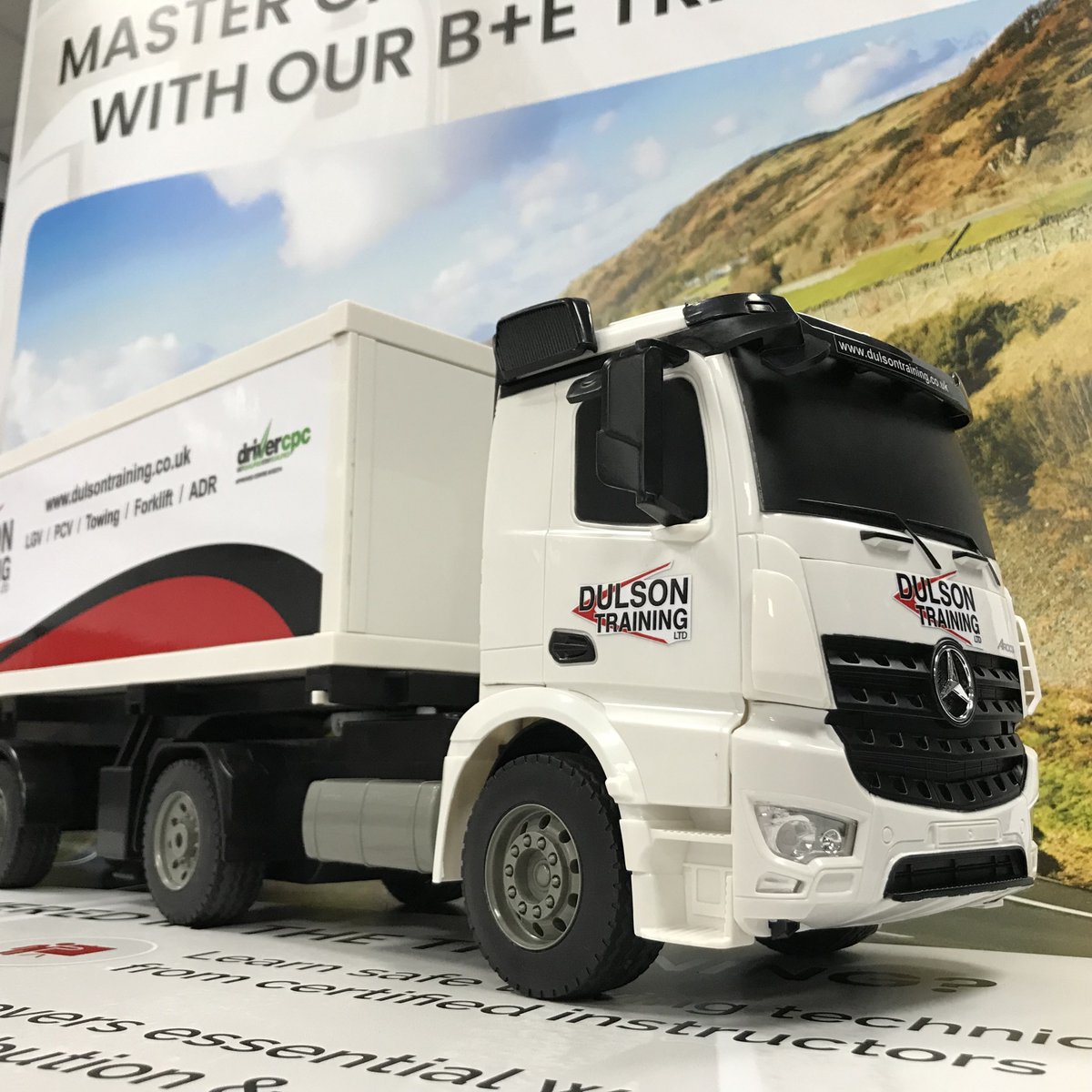 Cyclone_Signs's tweet image. Not the biggest lorry we have sign written! @dulsontraining 

Keep an eye out for this mini remote control Dulson Training lorry at future events.

#cyclonesigns #lorry #dulsontraining #graphics #vehiclegraphics #vehiclelivery #remotecontrol #shropshire #Telford #shrewsbury