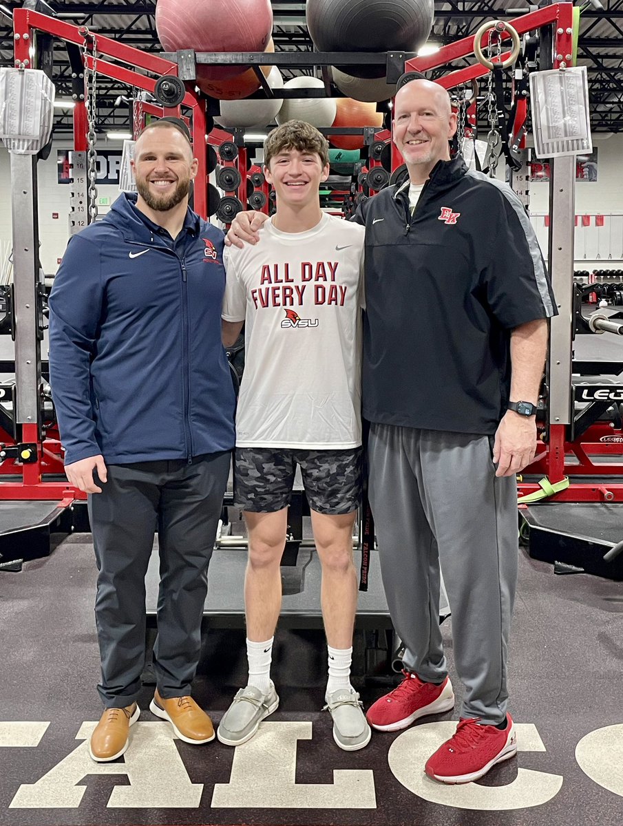 marty_martens82's tweet photo. Elite day for the @eksports_org  family and the @svsu_football  family.  @Ben_Cash2023 going to do amazing things💪 @EKHSFNN @Coach_Ekkens @rbrady1313 @EastKentwoodFB @EKIceArena @MrShawnCash https://t.co/1B8xZ00WdQ
