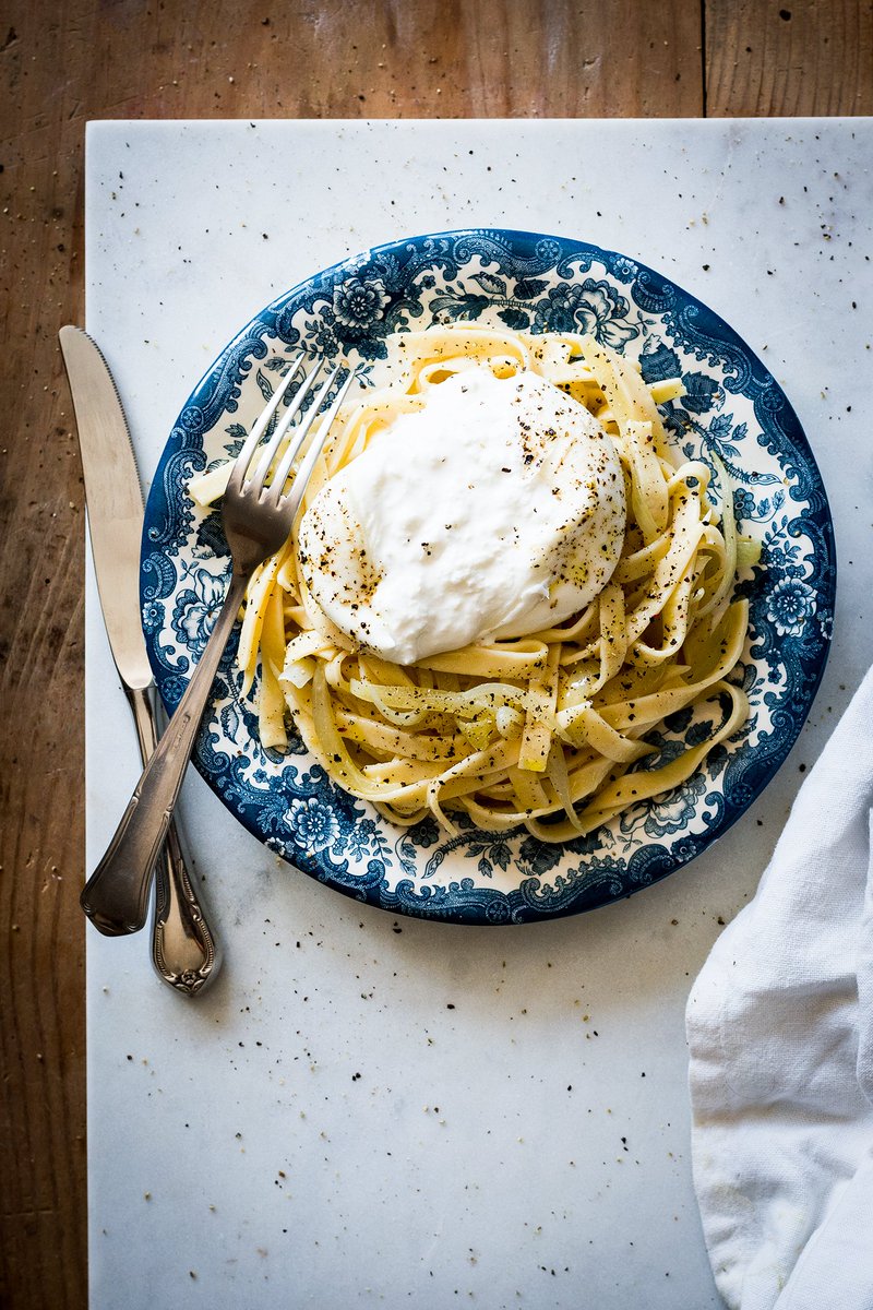 Pasta fresca con burrata o mi nueva obsesión. 

contigoenlaplaya.com/2023/05/pasta-…