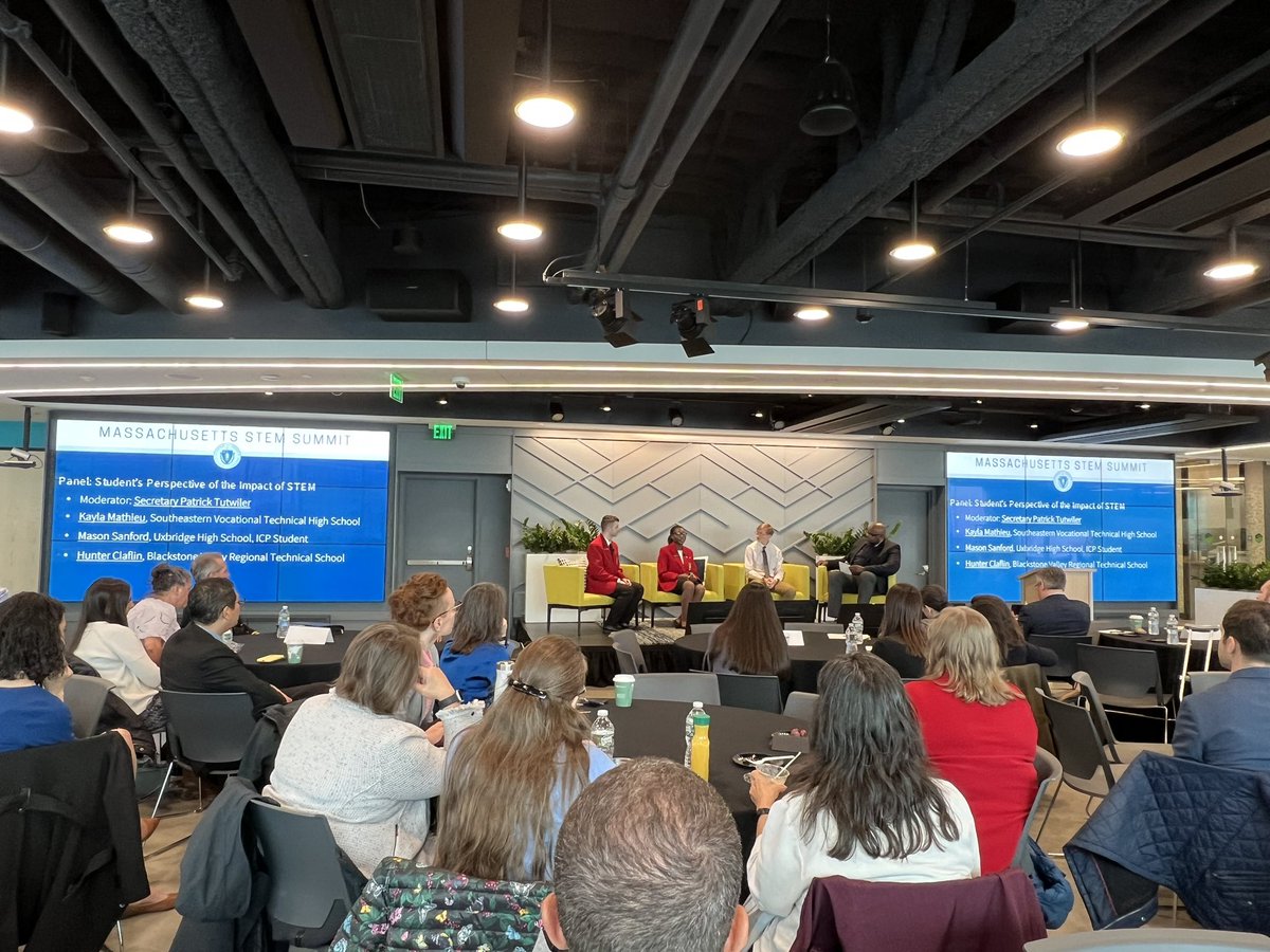 ryanmudawar's tweet photo. This year’s #MASTEMSummit focused on #ReimaginingHighSchool to better meet the talent needs of our state’s fast-growing #STEM industries. @MassEducation & @MALifeSciences investments enable schools to offer innovative hands-on curricula and companies to provide #internships. https://t.co/rnNAFiUBaH