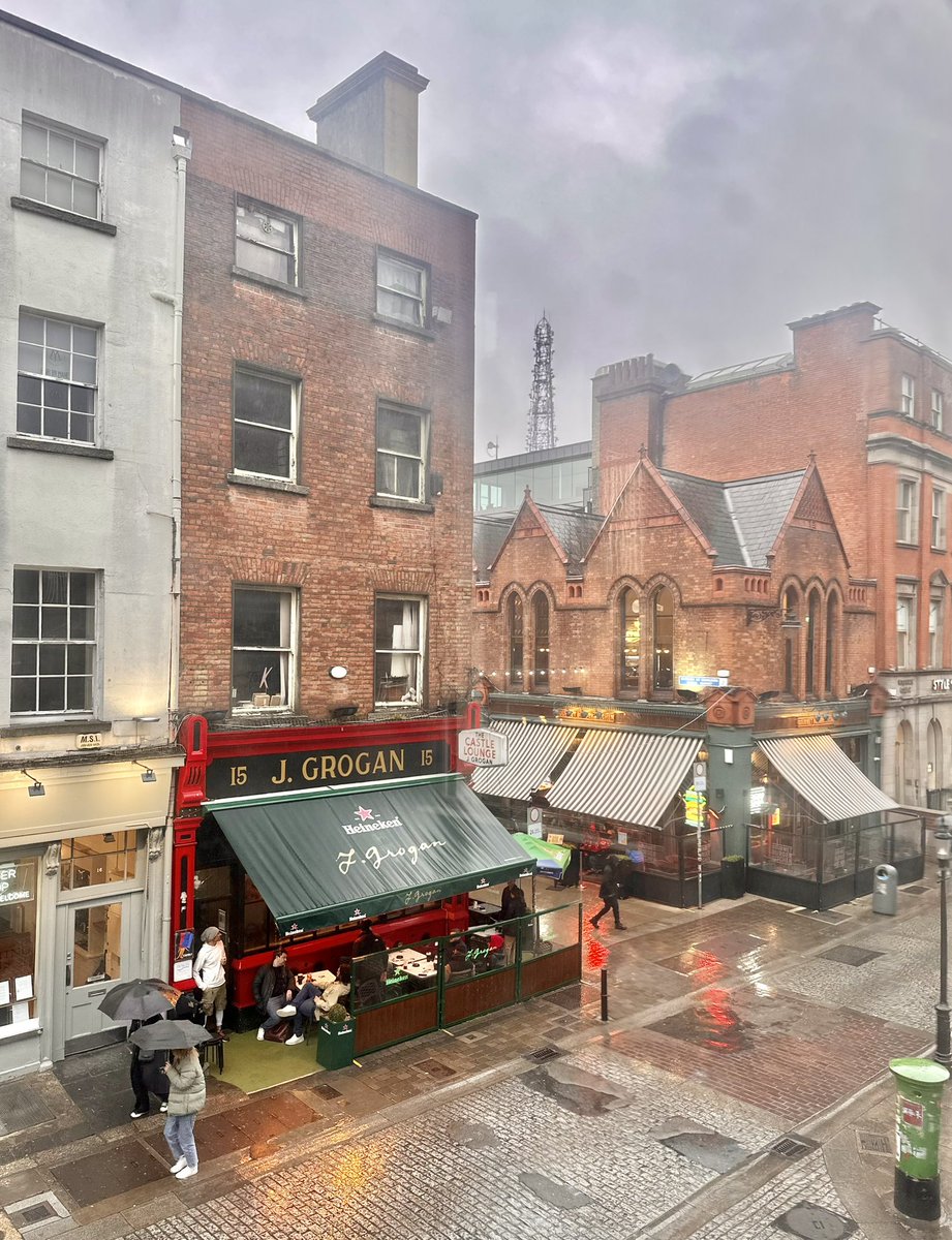 Wet nights mean Pints! @GrogansPub @IrishGeorgian @PhotosOfDublin @dublinbypub @VisitDublin @Dublin_ie @littlemuseumdub @ATGuinness @OldDublinTown @OldeEire @publinie