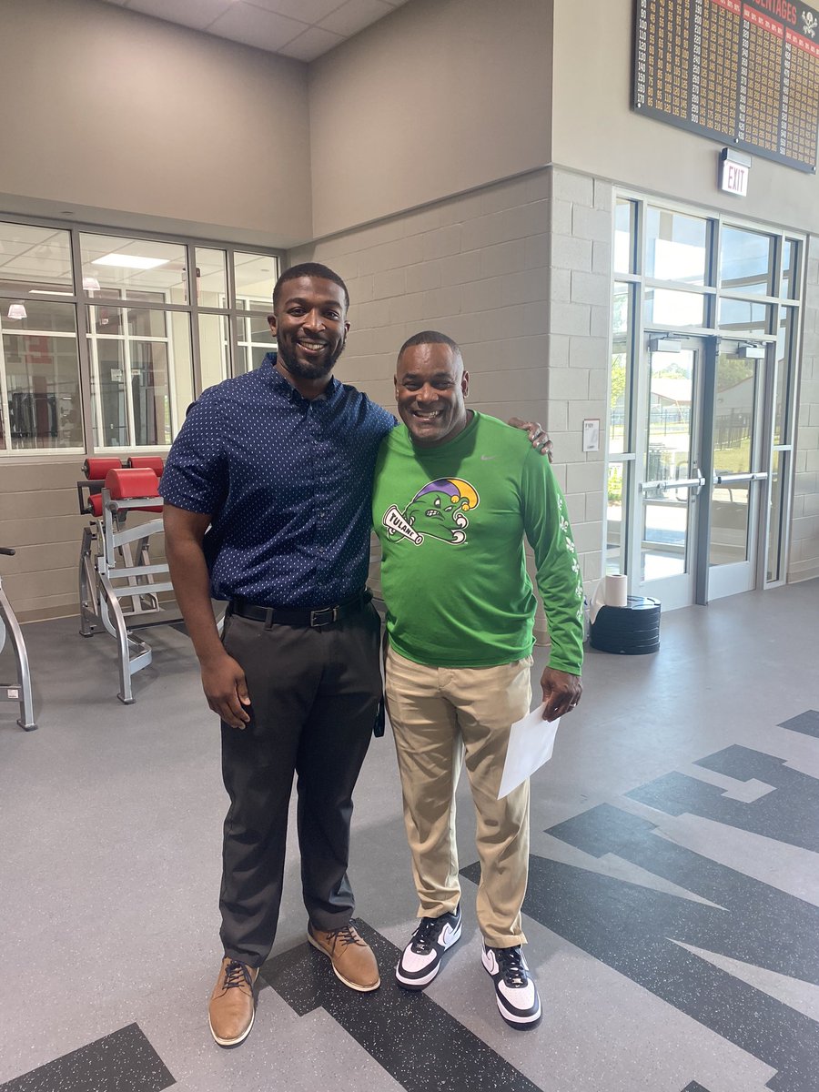 It’s always a honor! I want to thank you for stopping by coach @JJMcCleskey I’ll never be able to thank you, @CoachWEFritz and everyone with @GreenWaveFB enough for the role y’all played in my life. #40YearDecision #Rollwave #Bel1veinBruslyFB