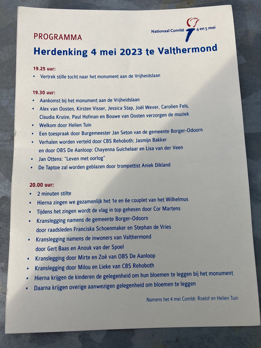 Stemmige, goed bezochte dodenherdenking in #valthermond. Bijdragen in gesproken woord en in passende muziek, bij prachtig weer.
#dank