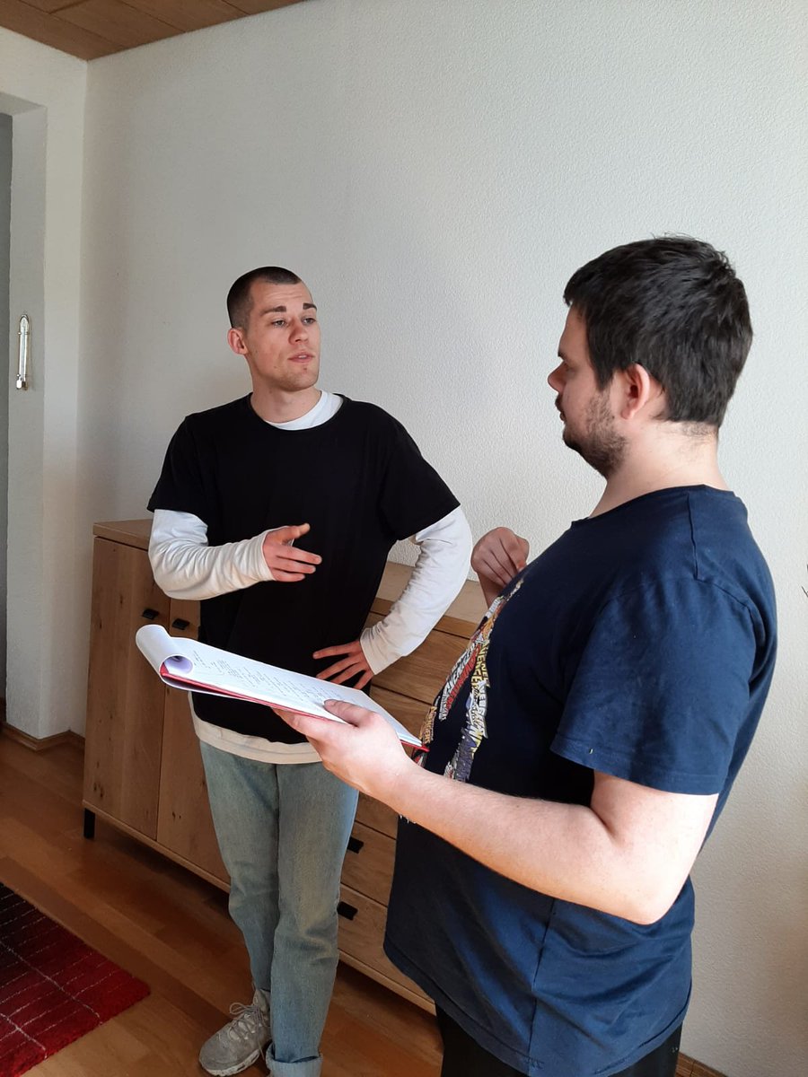 Mapache78256497's tweet photo. 2. Day of Filming.
#DasErbe #filmmaker #shortfilm #film #kurzfilm #filmmaking https://t.co/XjmUr0BIHE