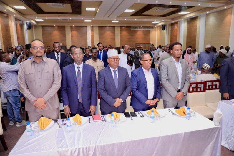 dhoorebbc's tweet photo. #Benadir regional leadership has on Thursday launched a community-led project themed “ build your country with $1”. https://t.co/tj1ljaEuhc
