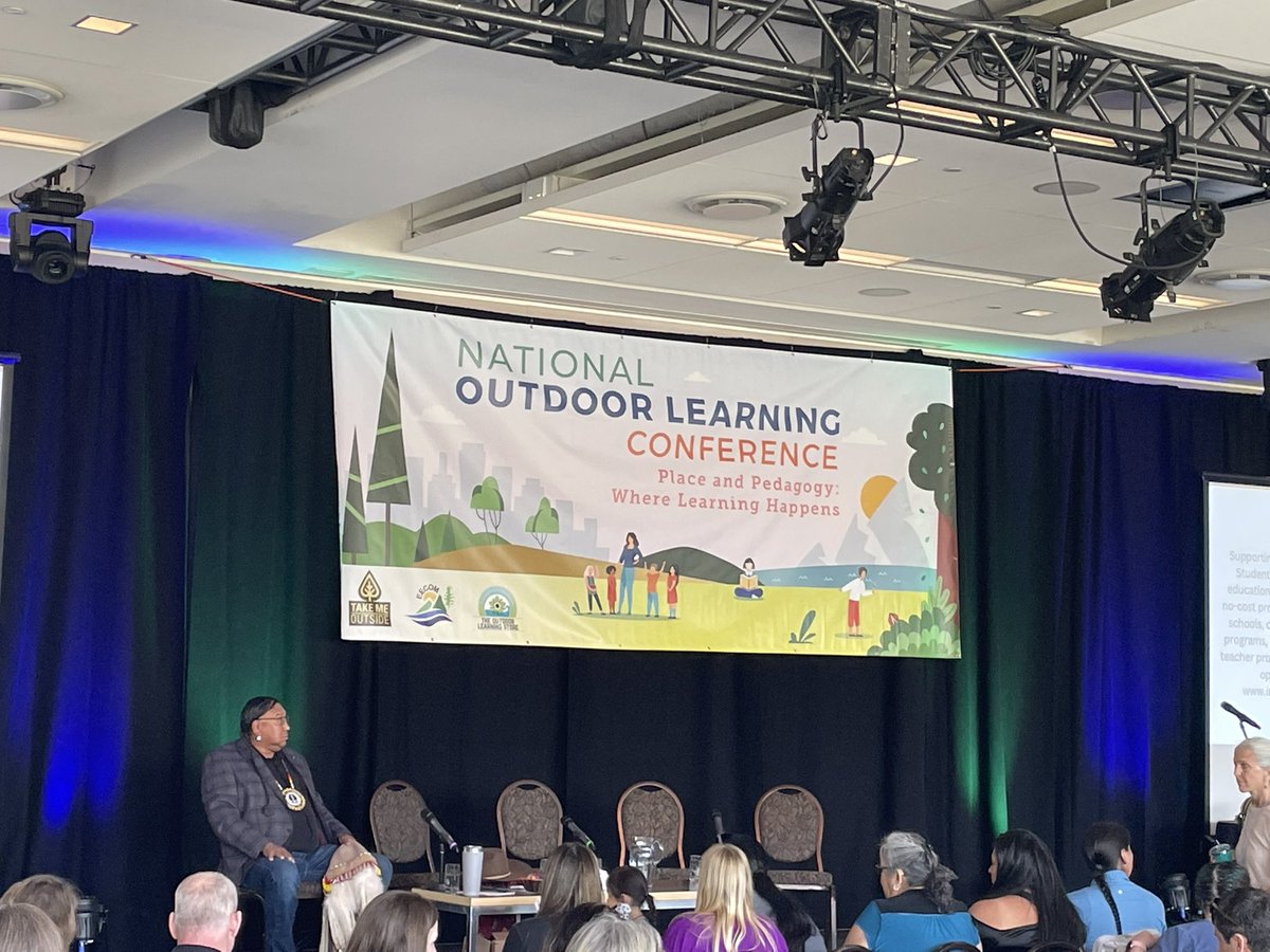 aashliecook's tweet photo. Find you an admin that supports your professional dreams 😍 @shandeemay1 
Grateful to be here with an amazing teacher and friend @learningwithmse #outdoorlearning https://t.co/qdSnT1VVDQ